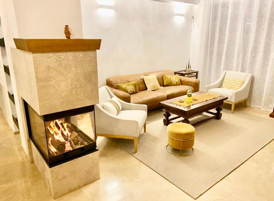 Villa photo 1