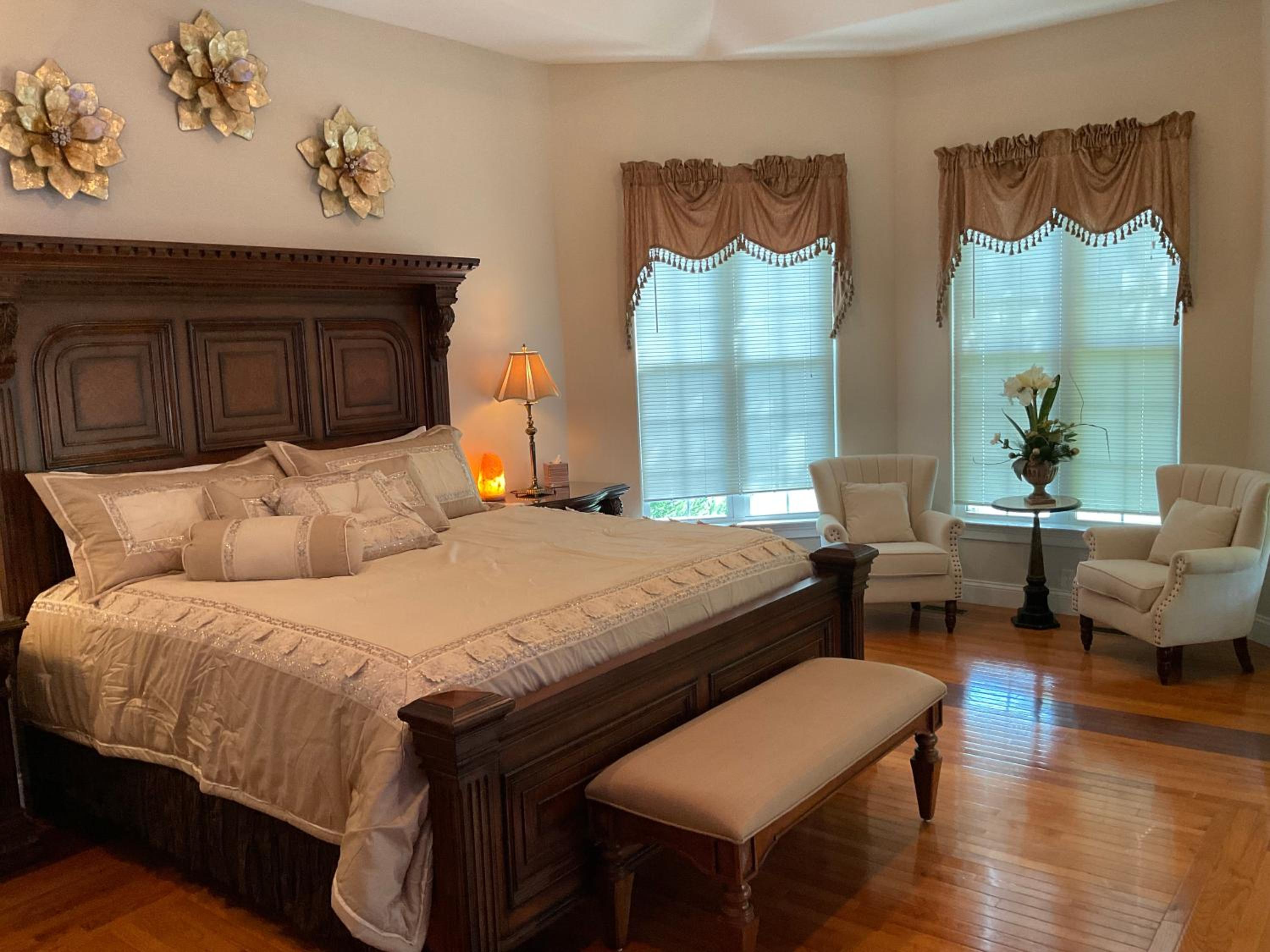 Suite with Spa Bath - Photo 1