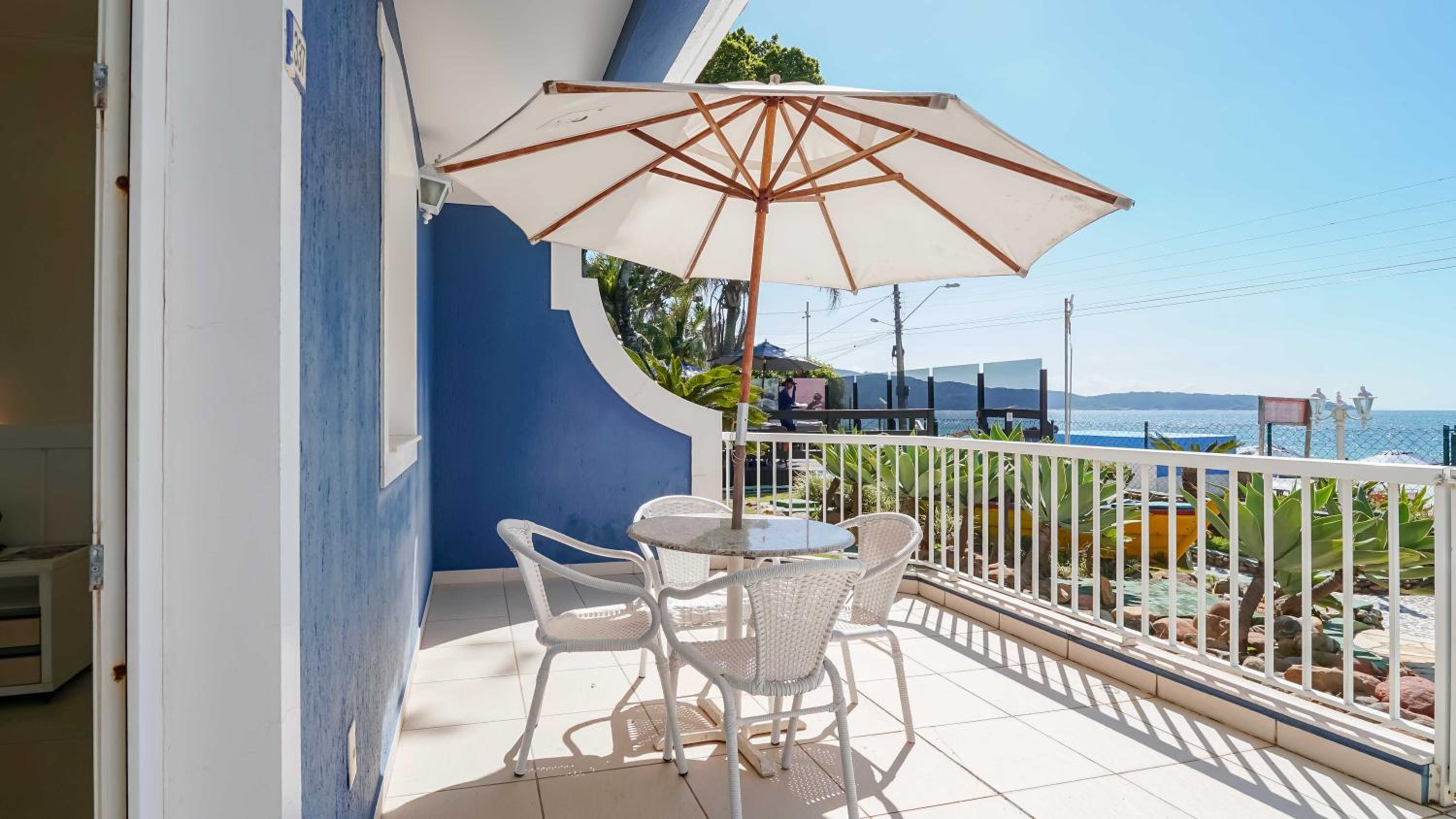 Family Room with Sea View