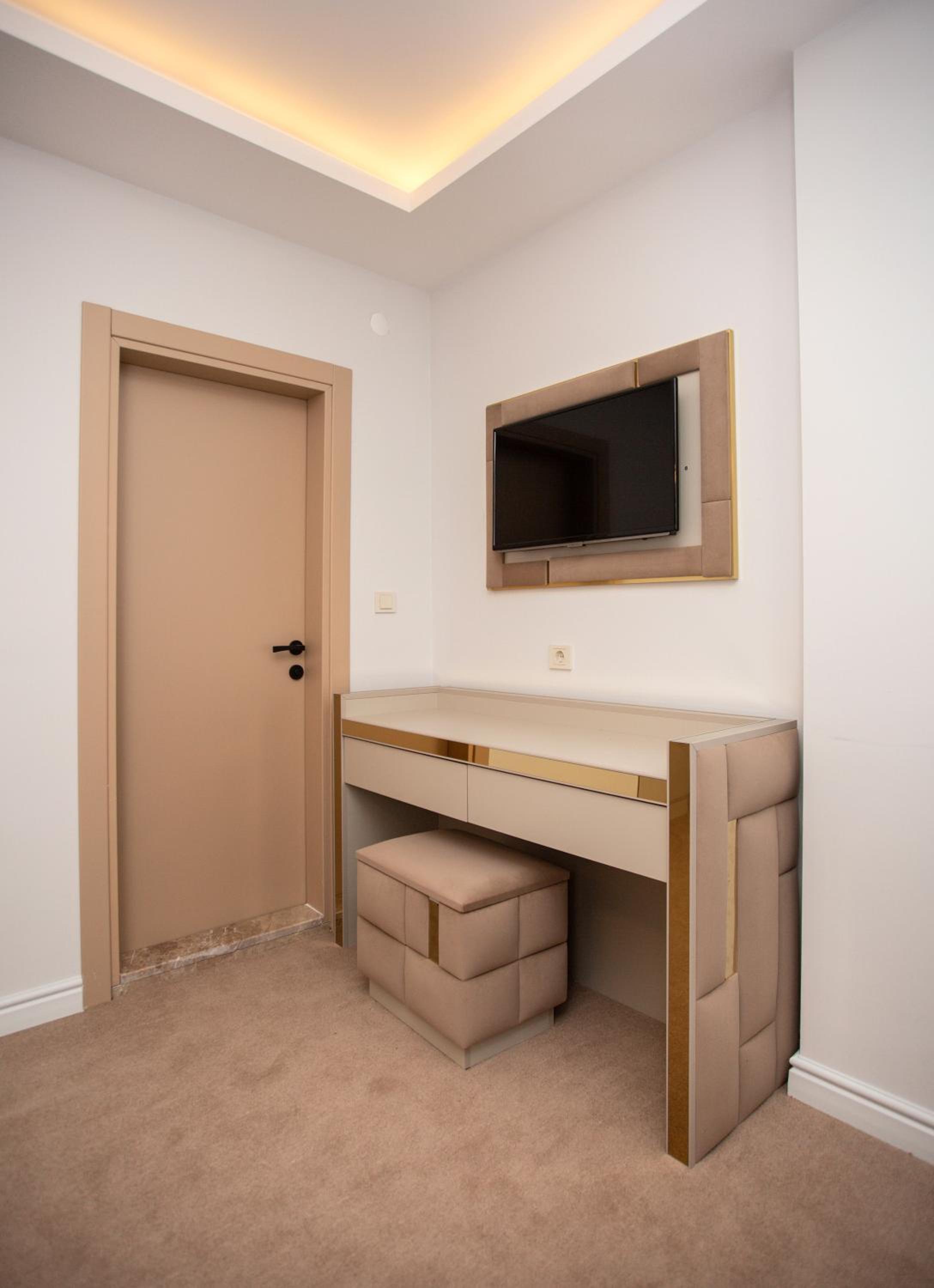 Standard Double Room - Photo 5