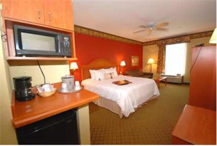 King Room with King Bed - Non-Smoking - Photo 2