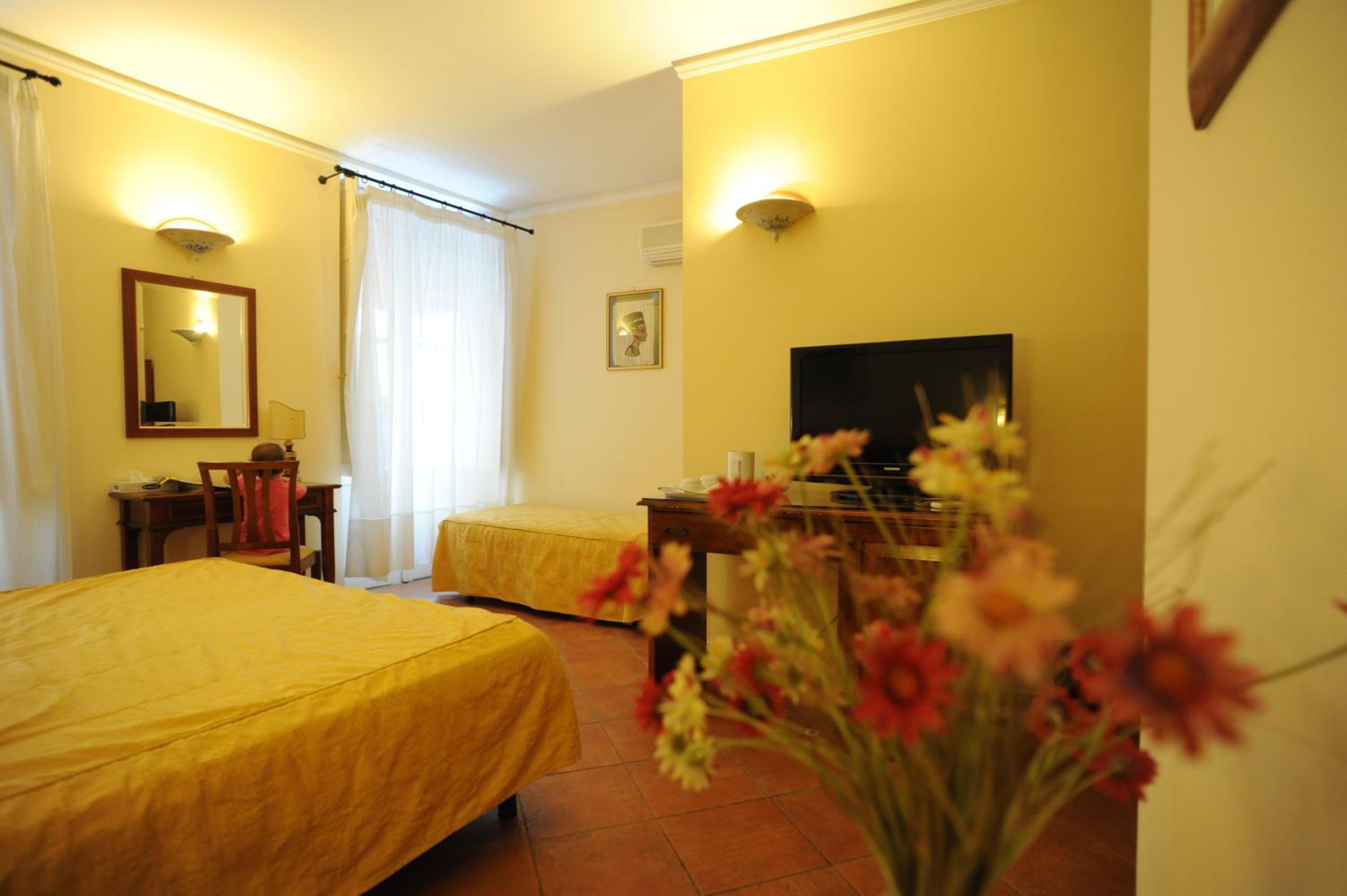 Superior Triple Room - Photo 3