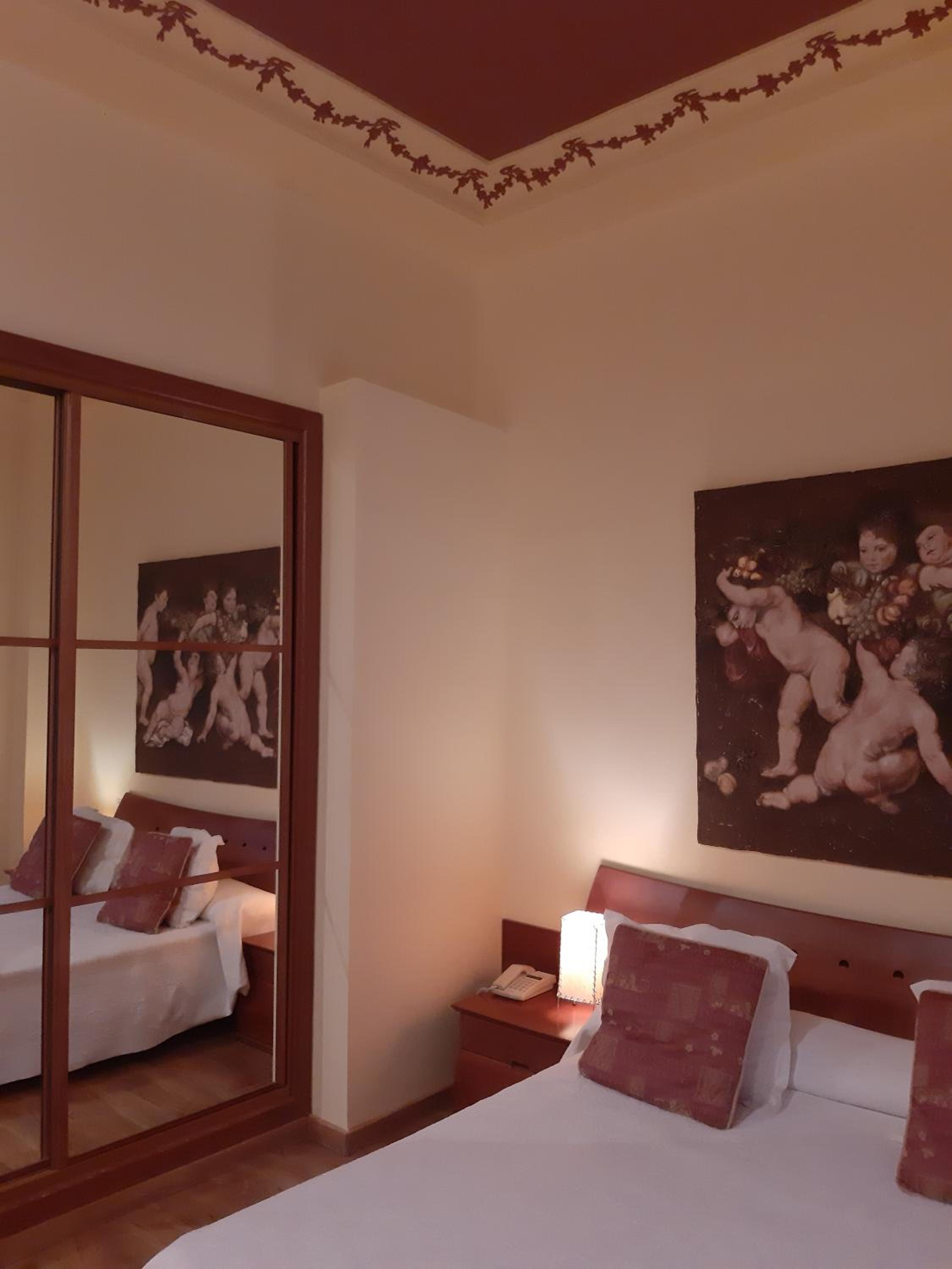 Standard Single Room photo 2