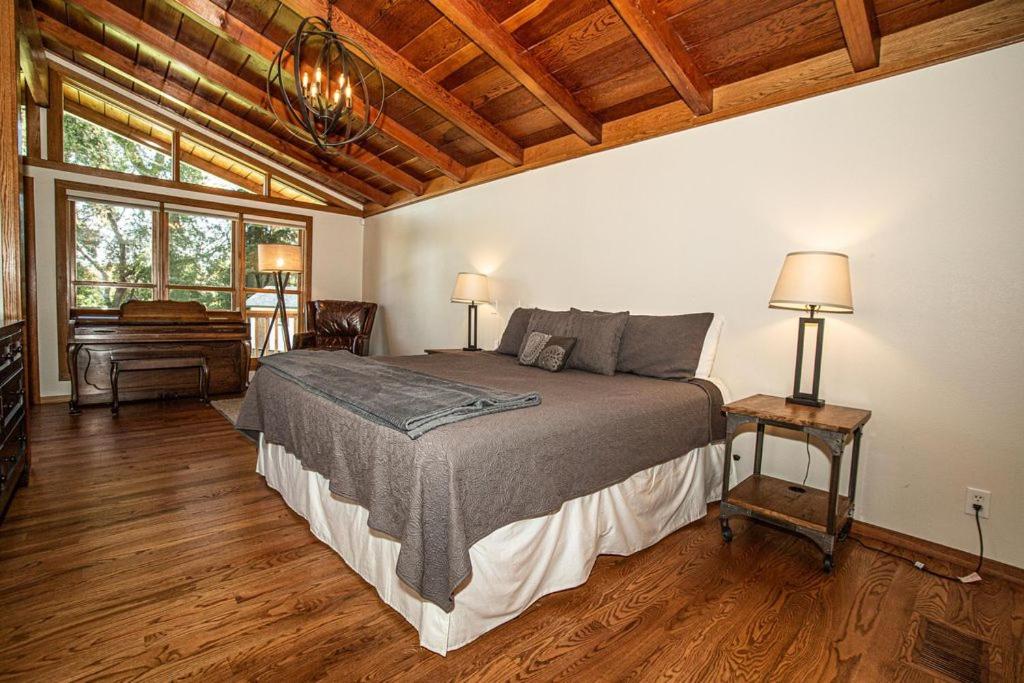 Three-Bedroom Villa - Photo 7