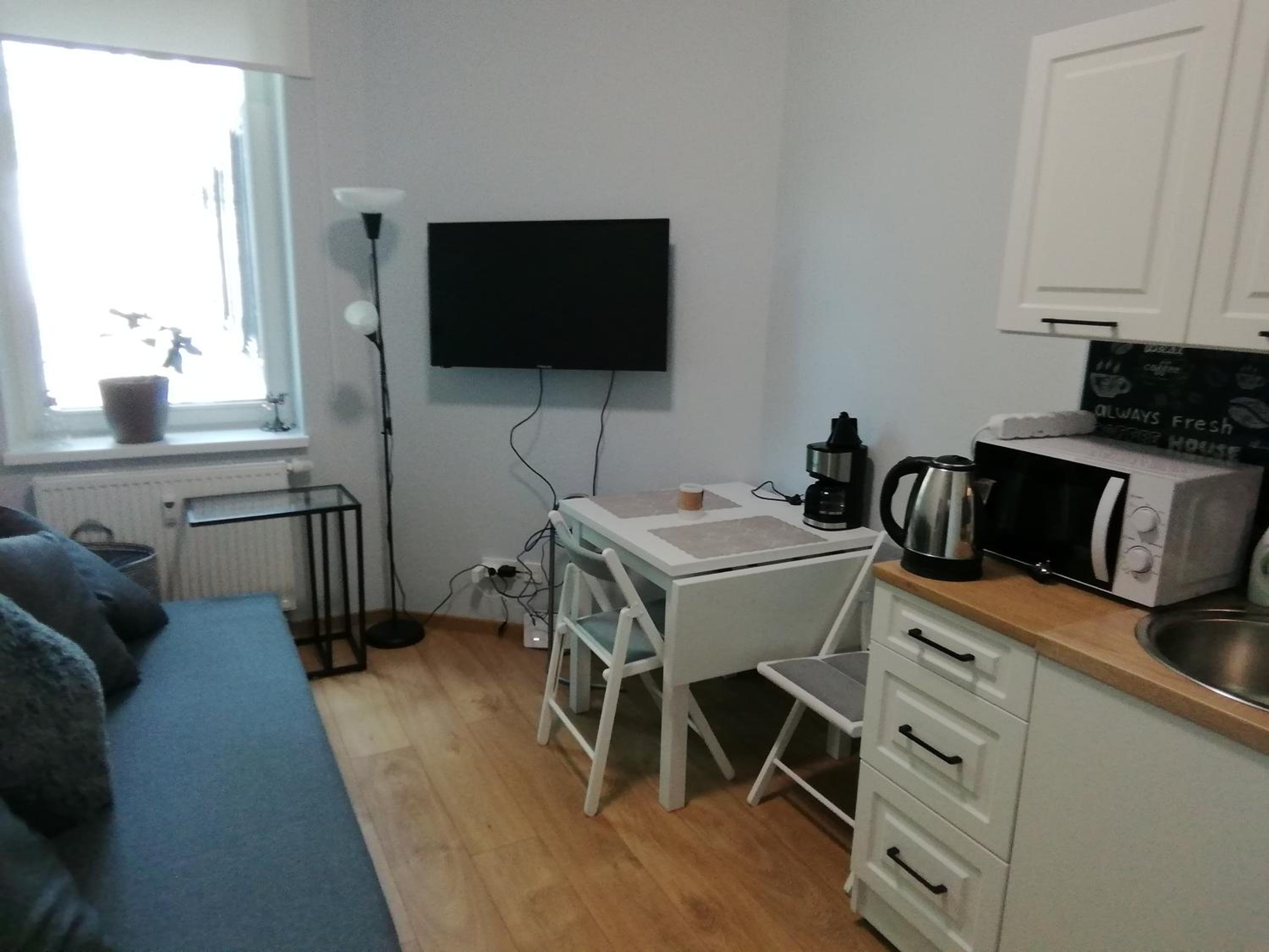 One-Bedroom Apartment - Photo 7