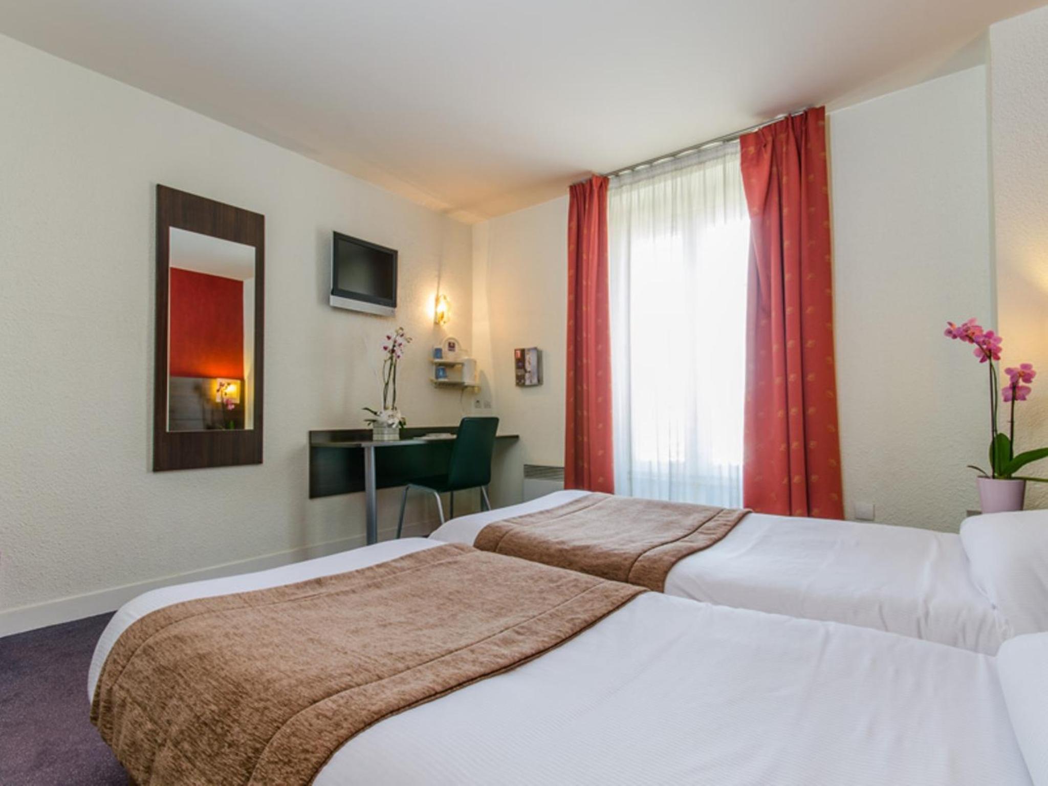 Twin Room - Photo 5
