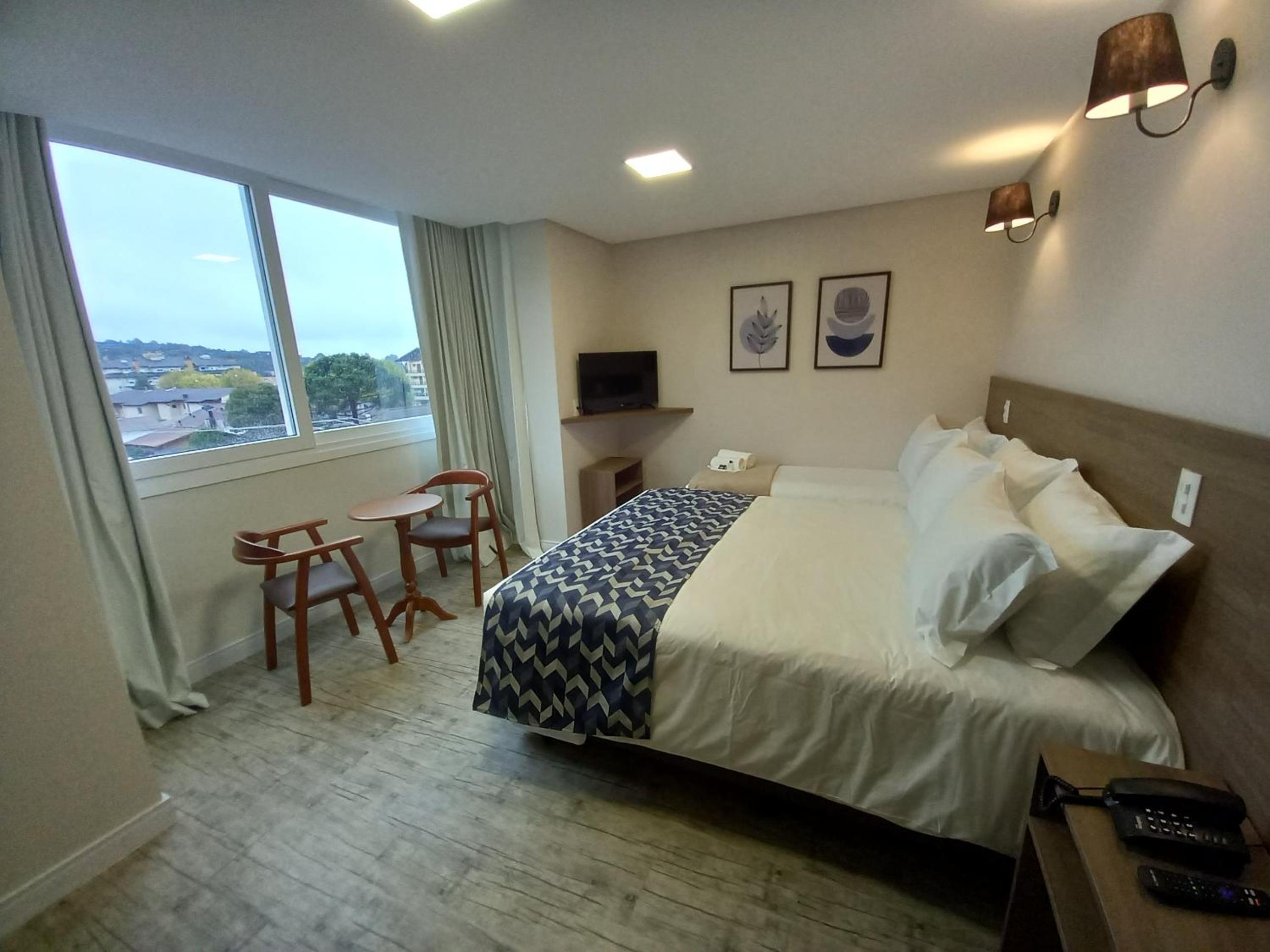 Triple Room with City View - Photo 1