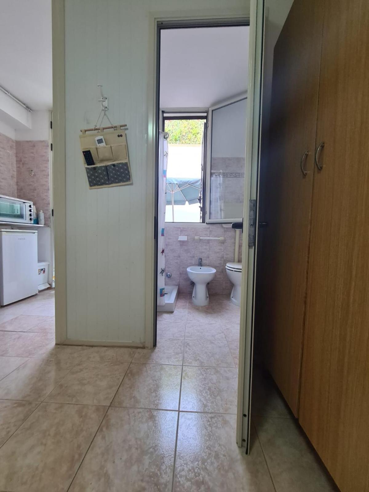 Double Room with Private Bathroom - Photo 26