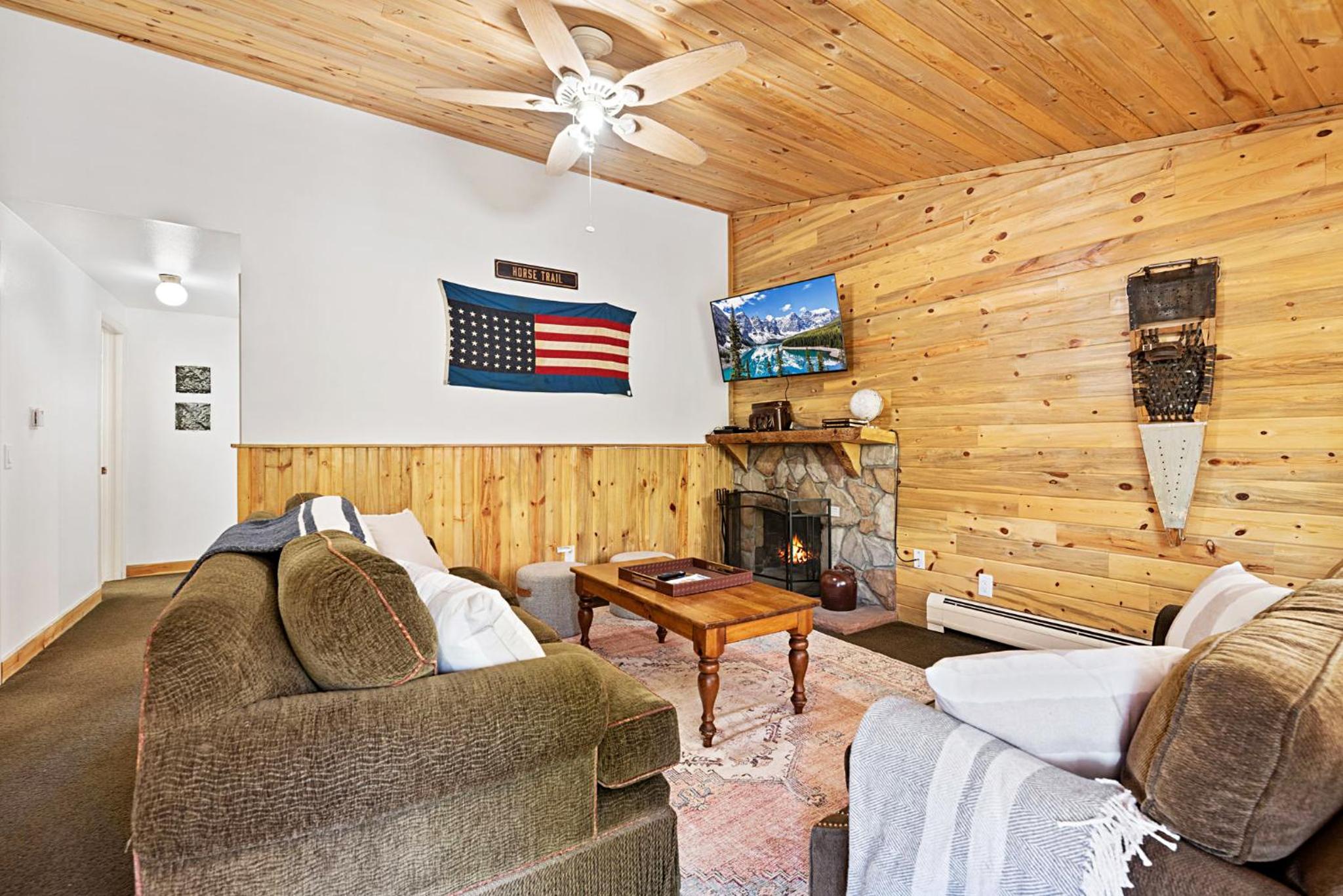 Two-Bedroom Suite - Photo 2