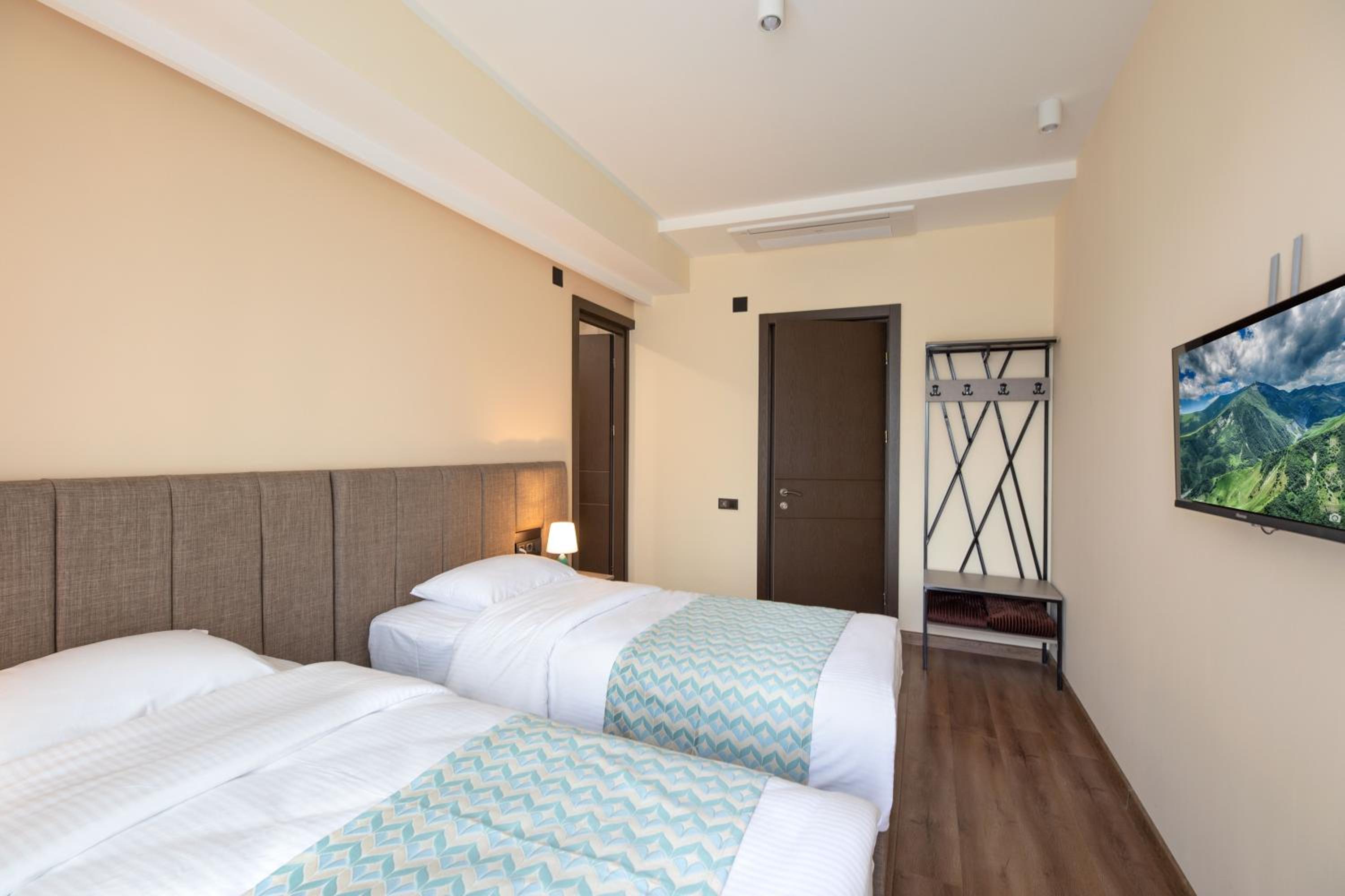 Double Room with Balcony (2 Adults + 1 Child) photo 1