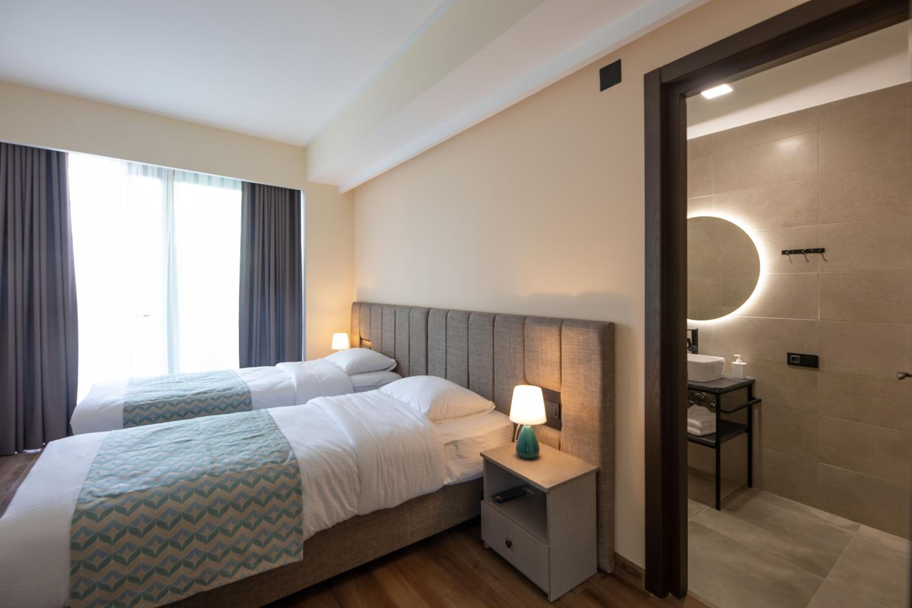 Deluxe Double or Twin Room with Balcony photo 1