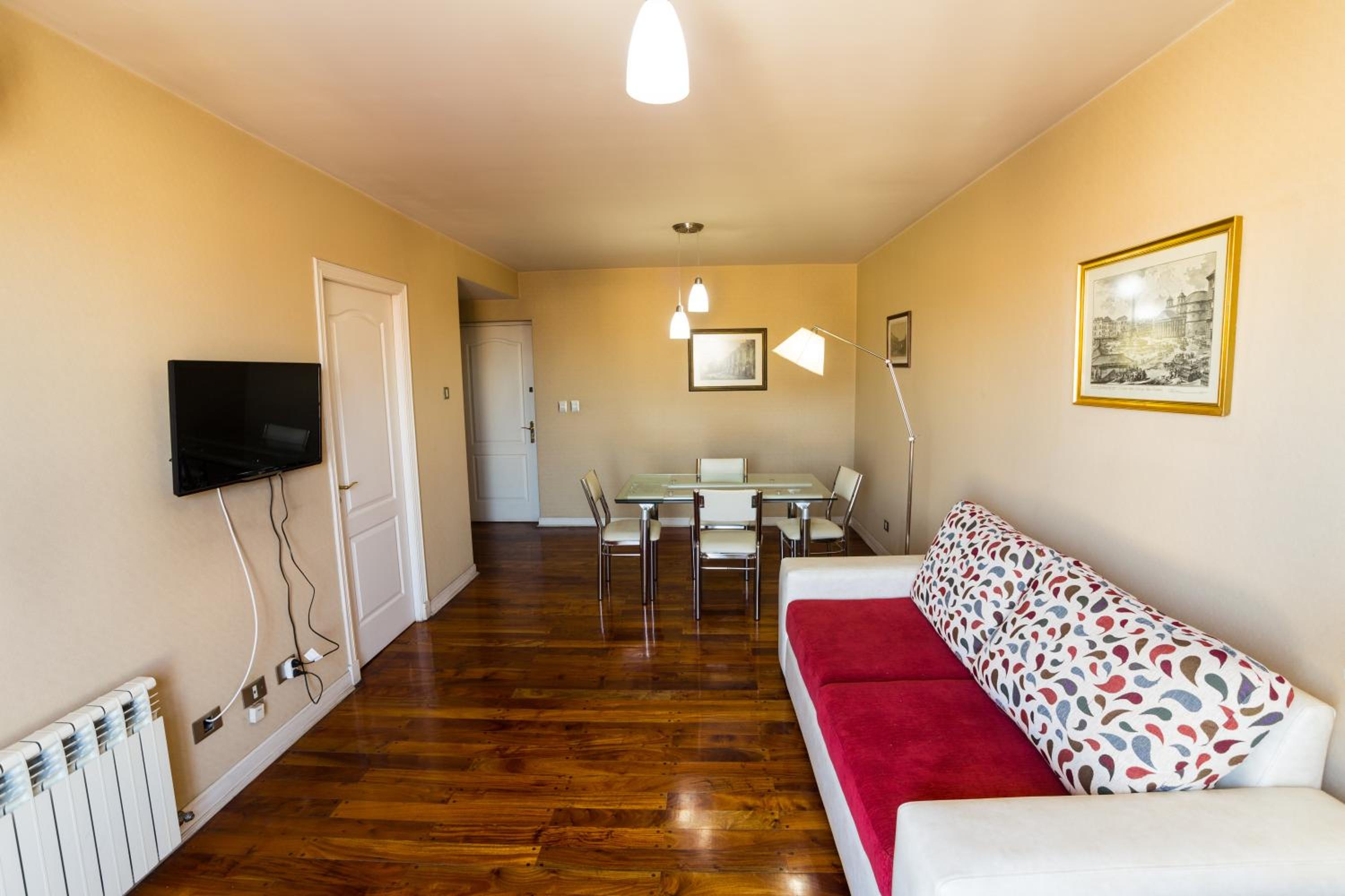 One-Bedroom Apartment photo 3