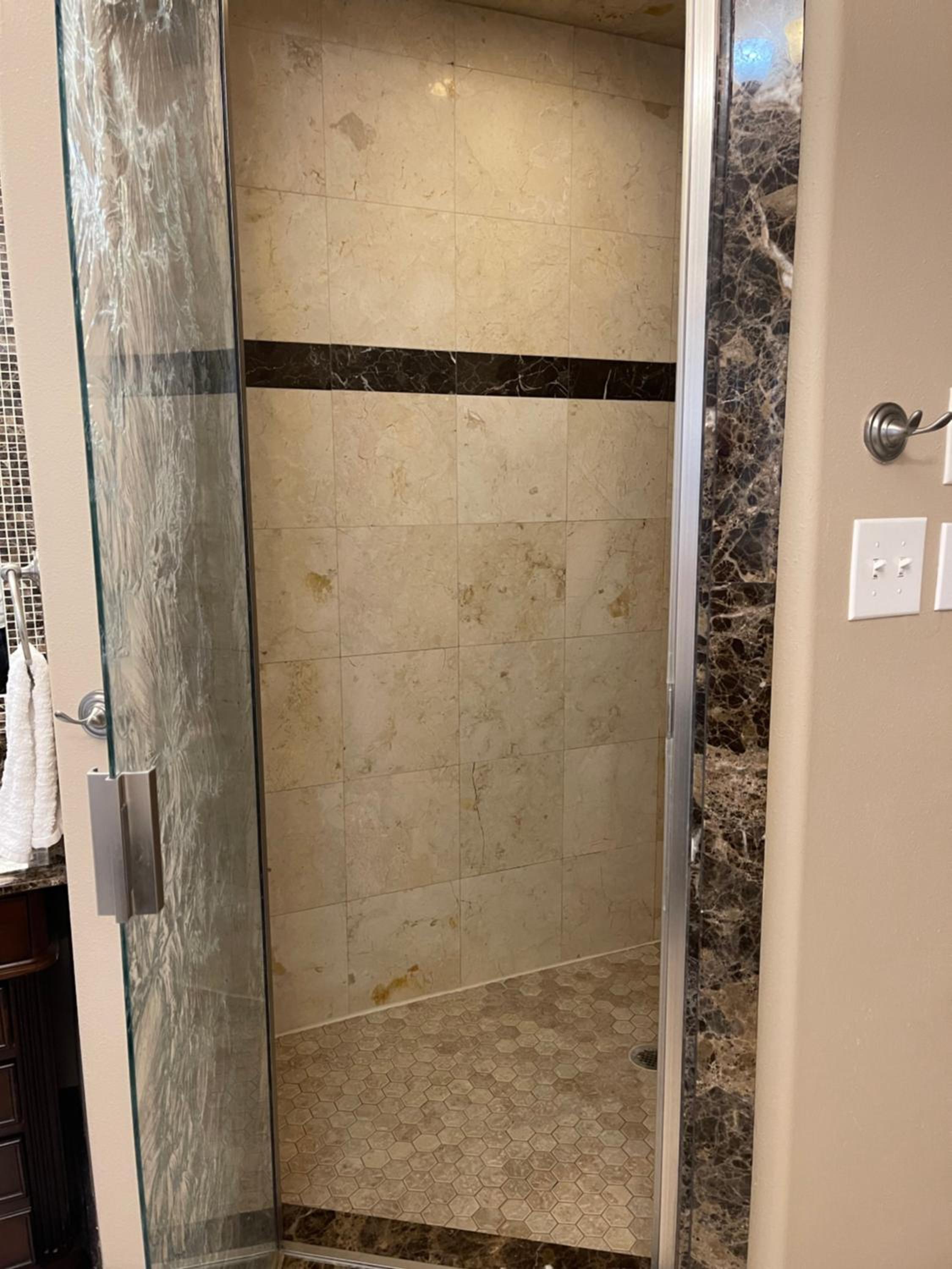 Suite with Spa Bath - Photo 2