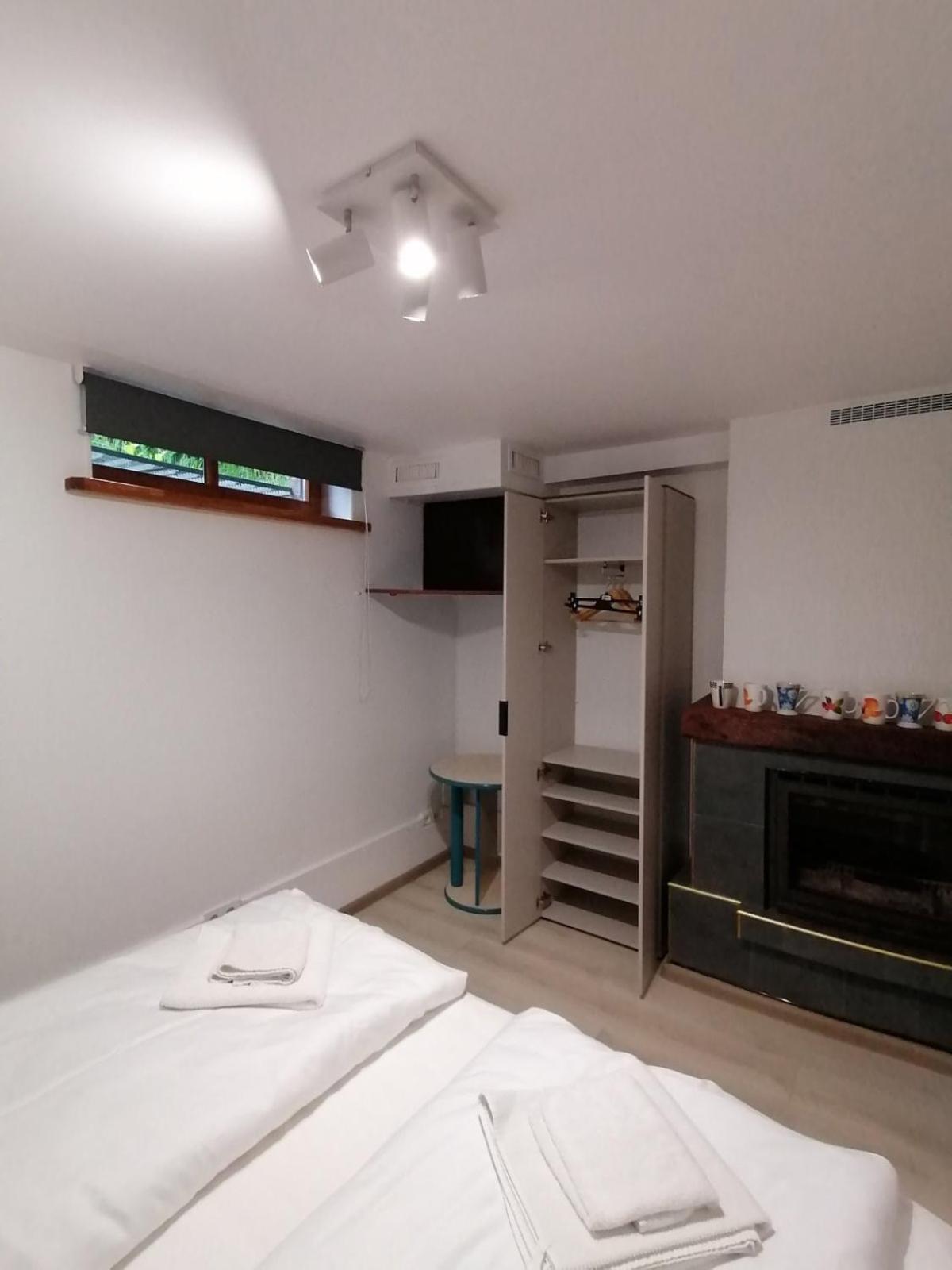 Double Room - Photo 2