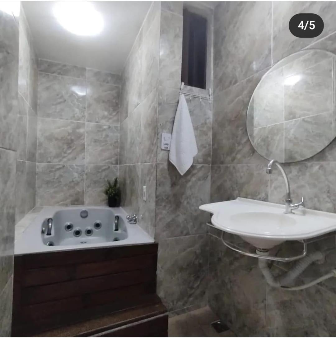 Deluxe Suite with Spa Bath photo 2