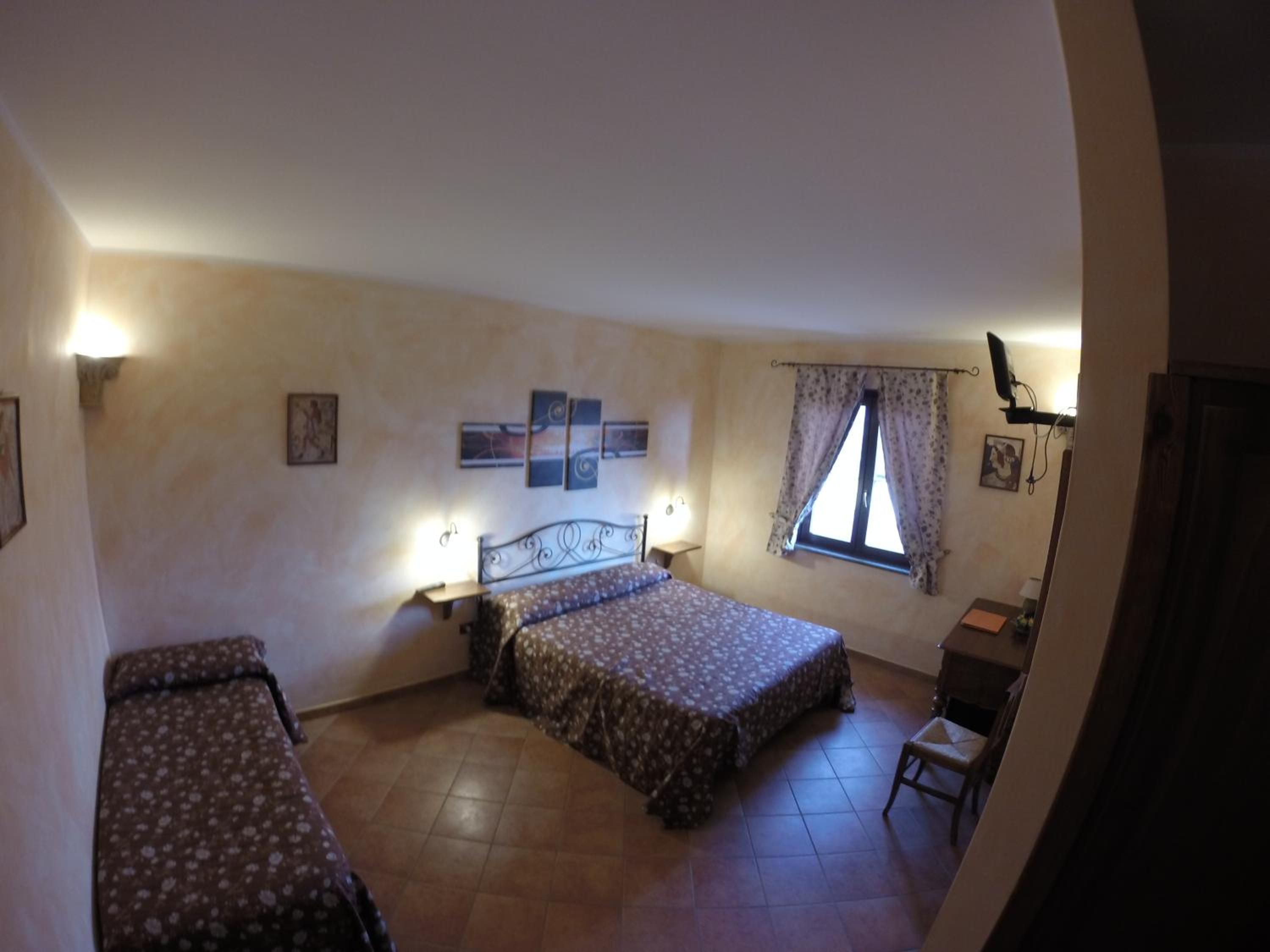 Triple Room photo 2