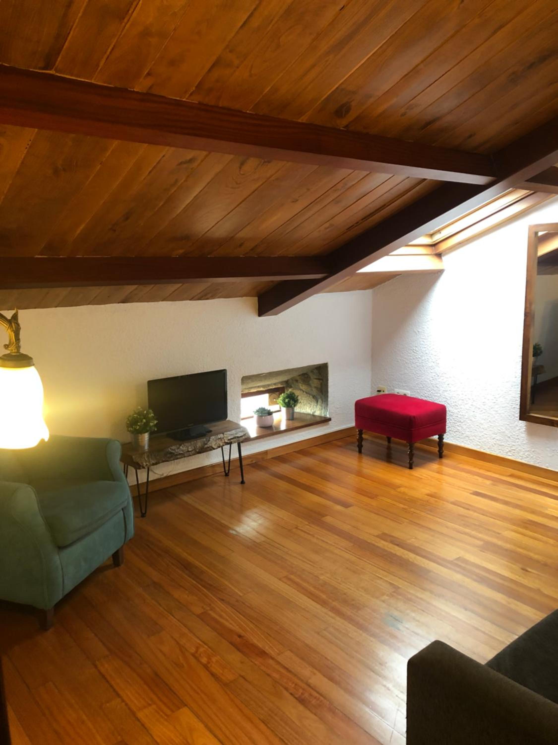 Attic Junior Suite - Photo 1