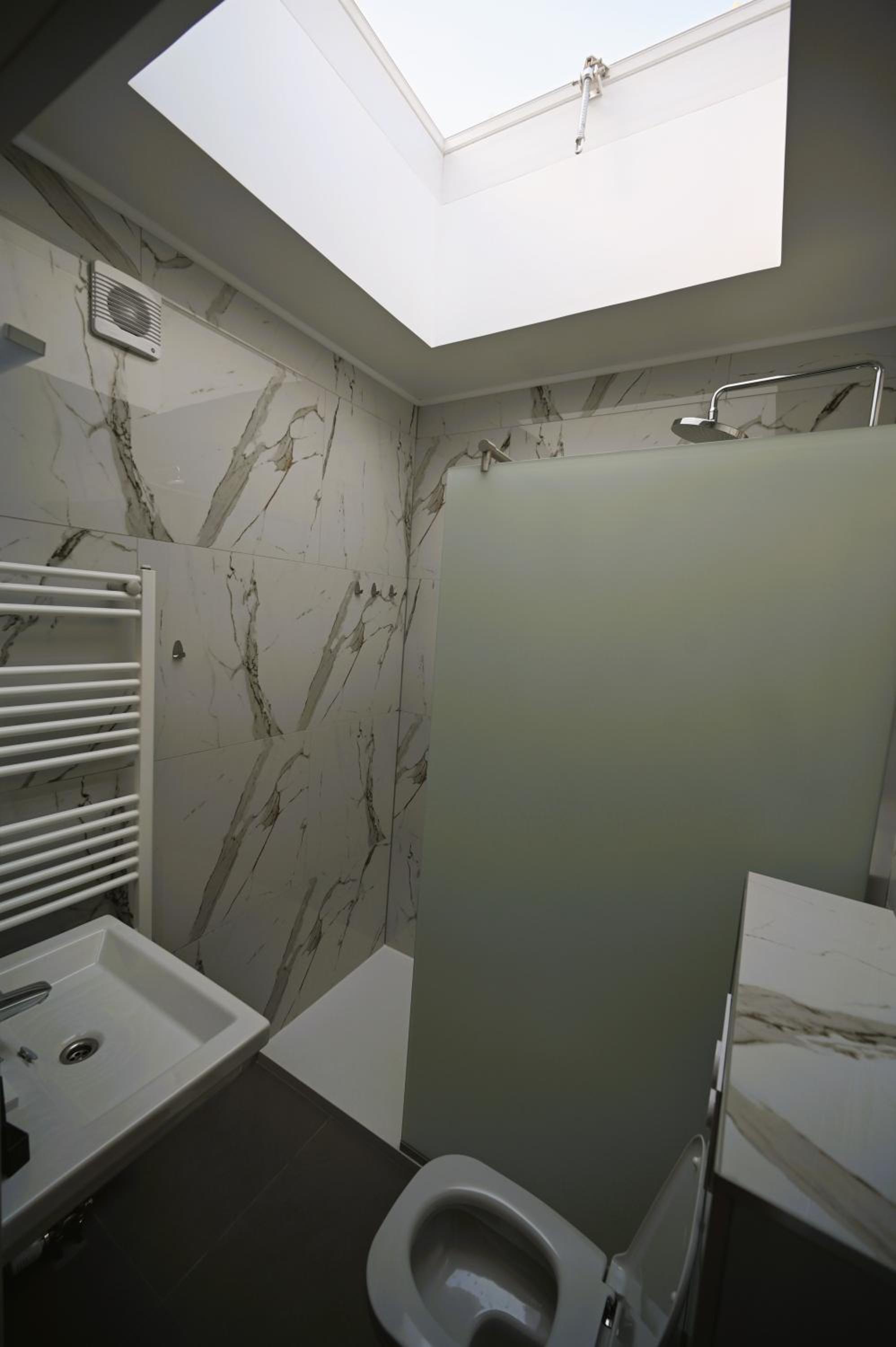 Double Room with Terrace - Photo 10