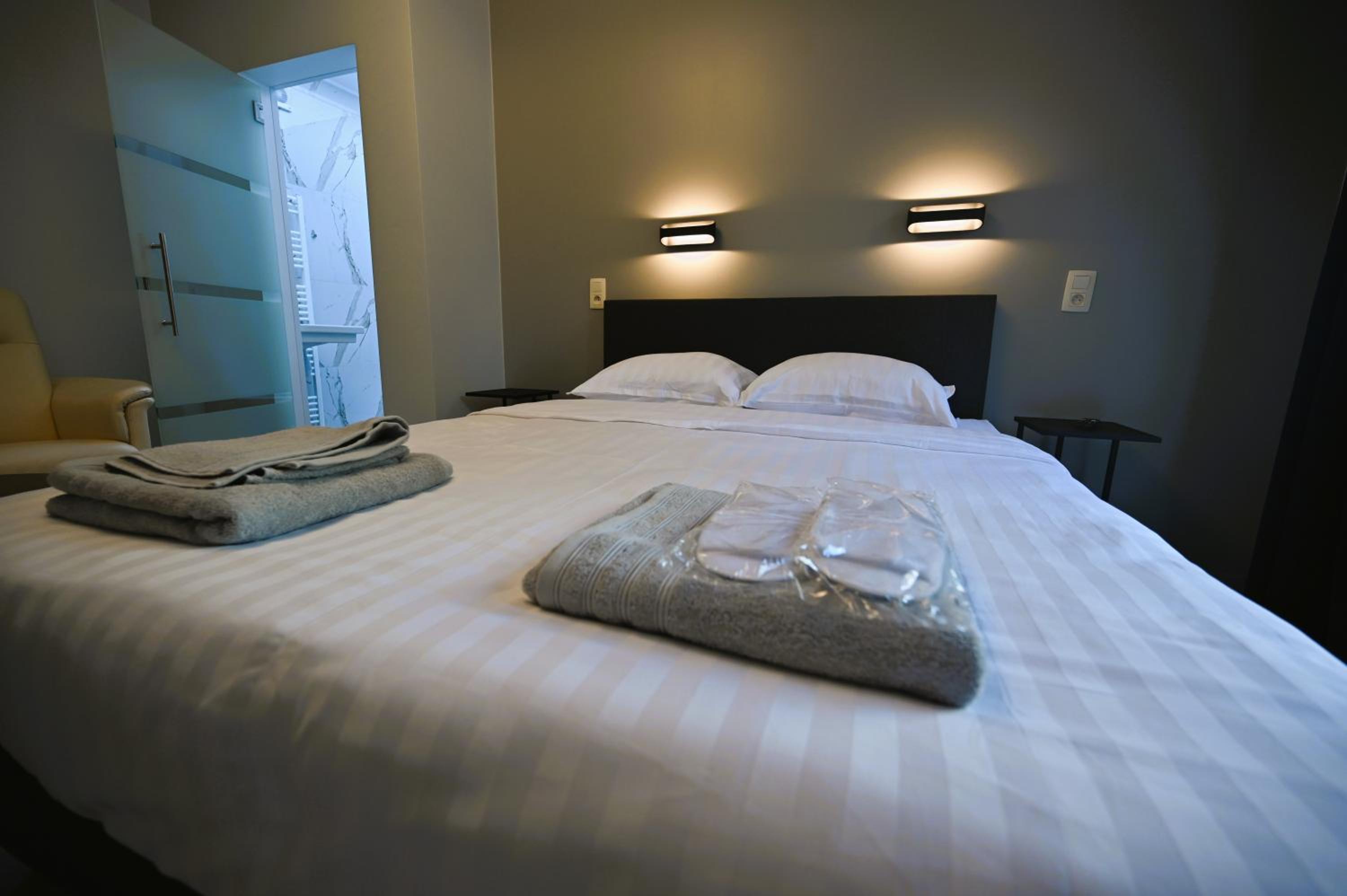 Double Room with Terrace - Photo 6