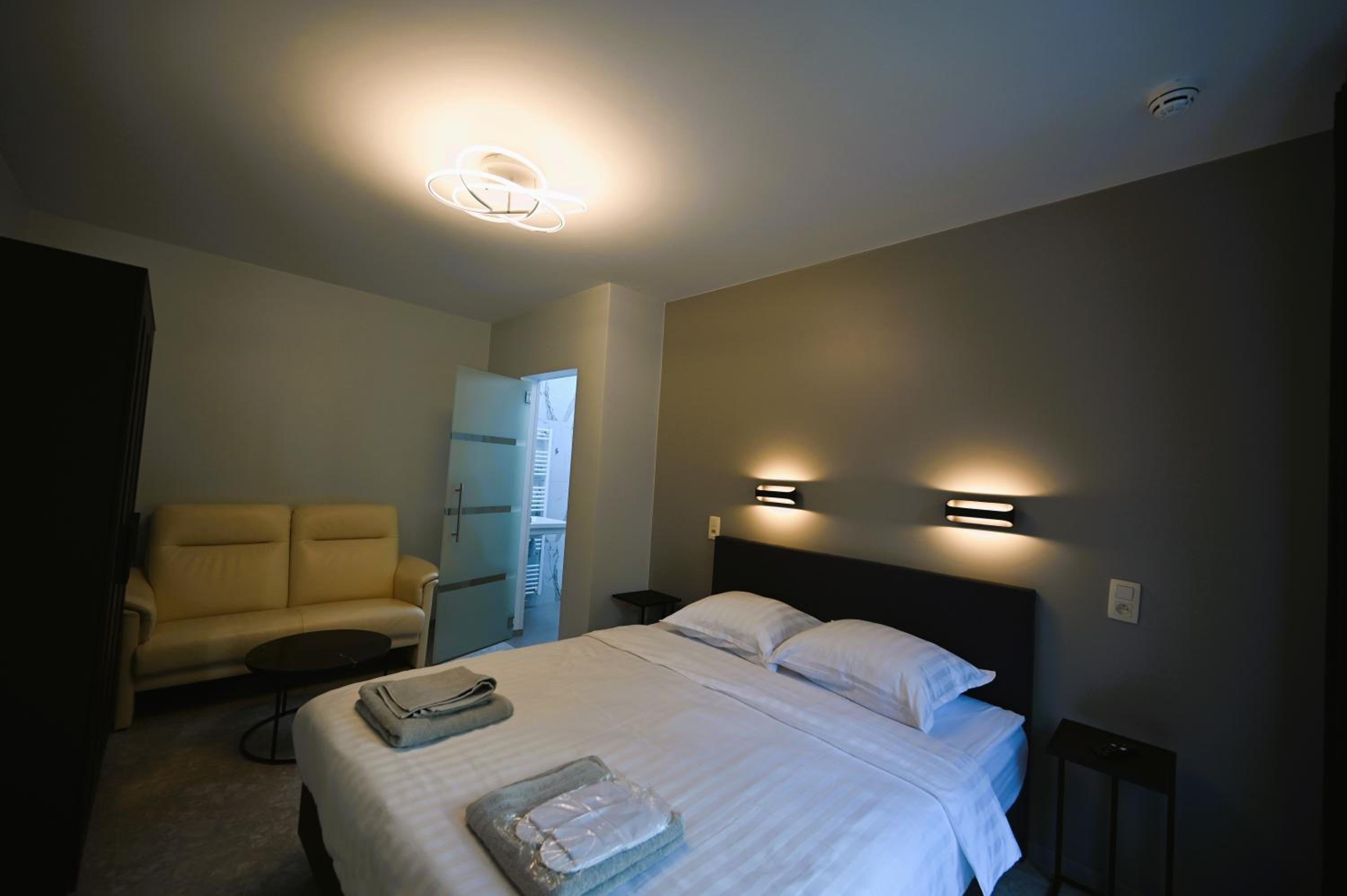 Double Room with Terrace - Photo 7