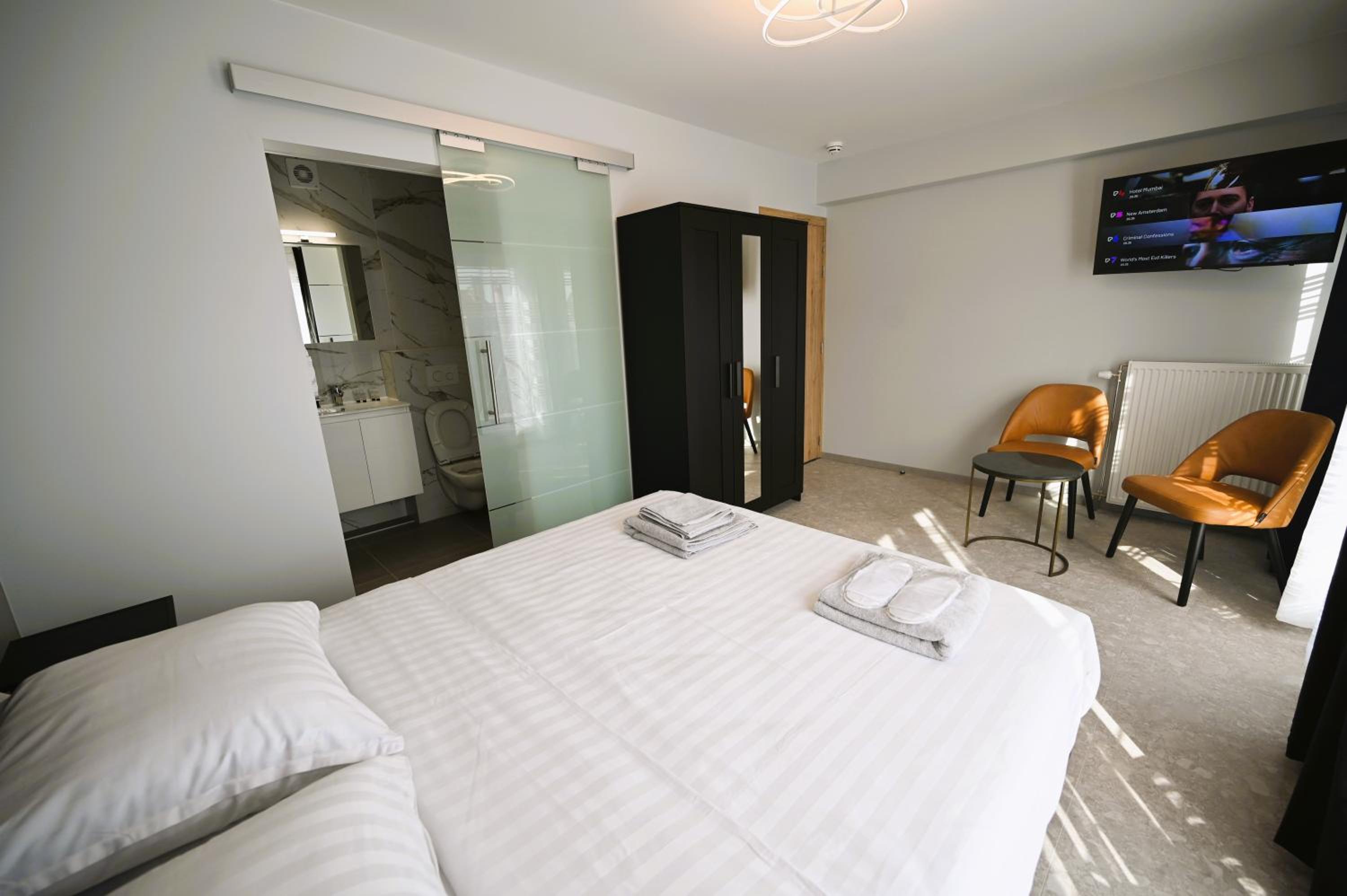 Superior King Room - Photo 2