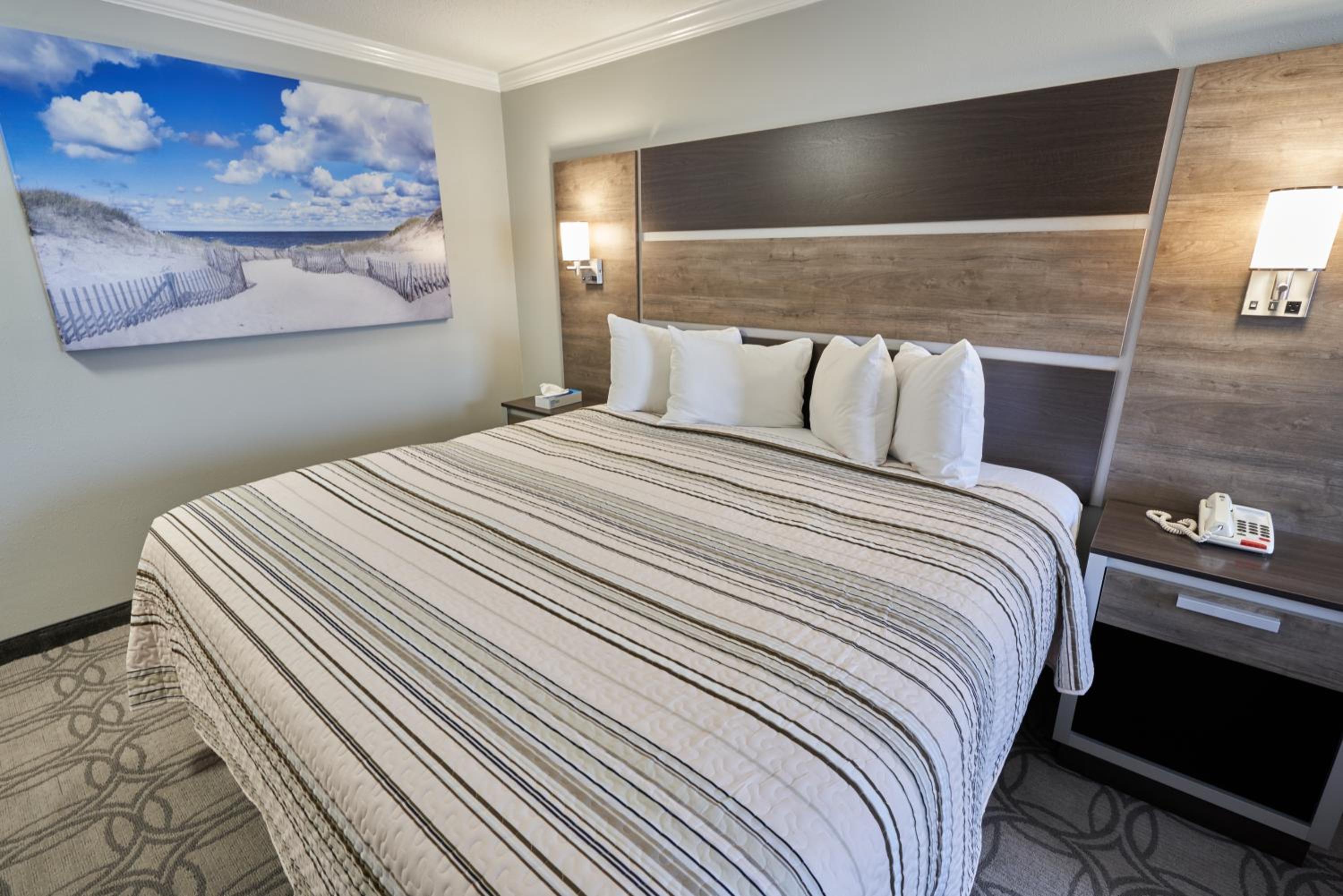 Superior King Room (Non-Smoking) - Photo 22