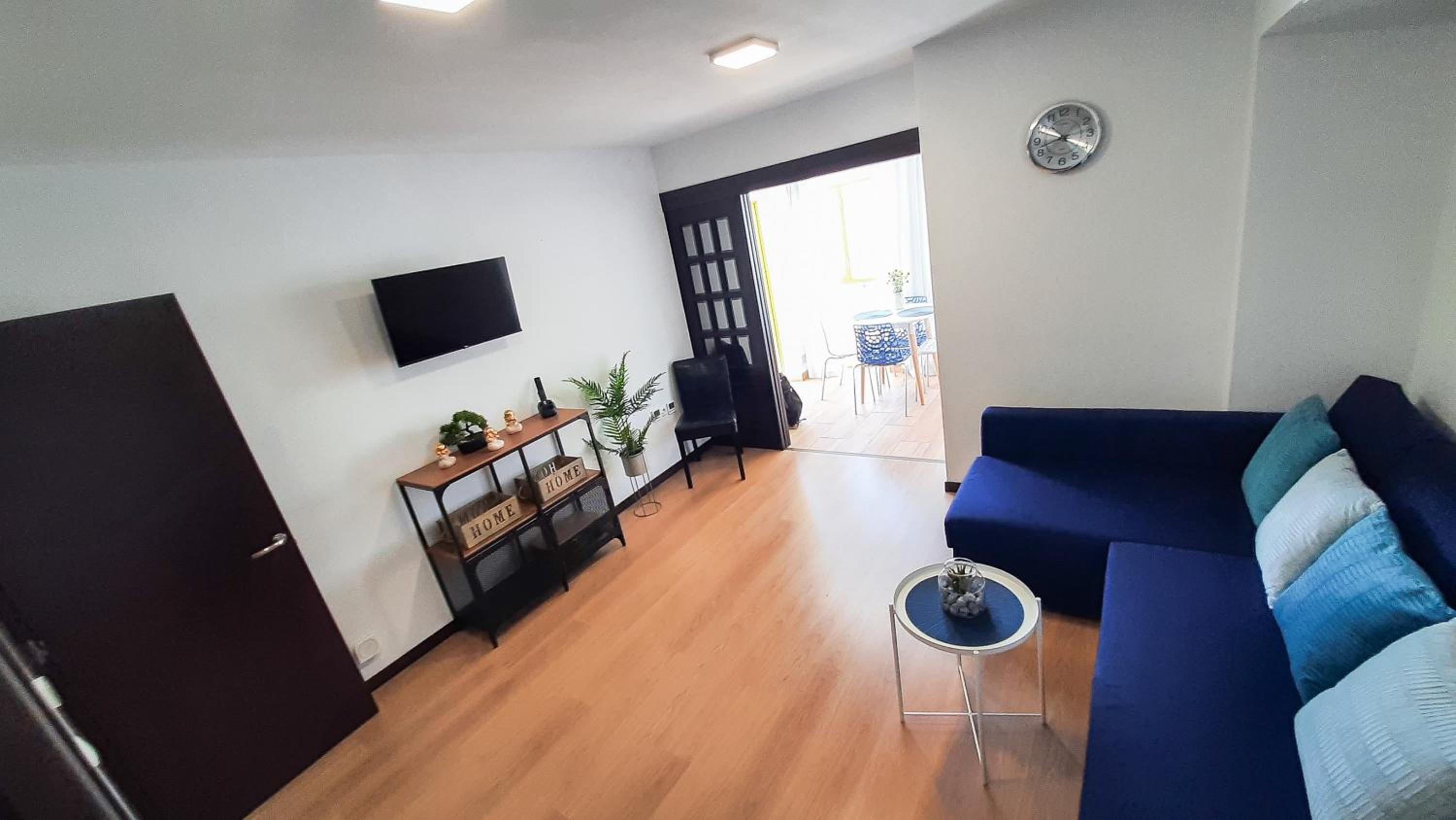 One-Bedroom Apartment - Photo 1