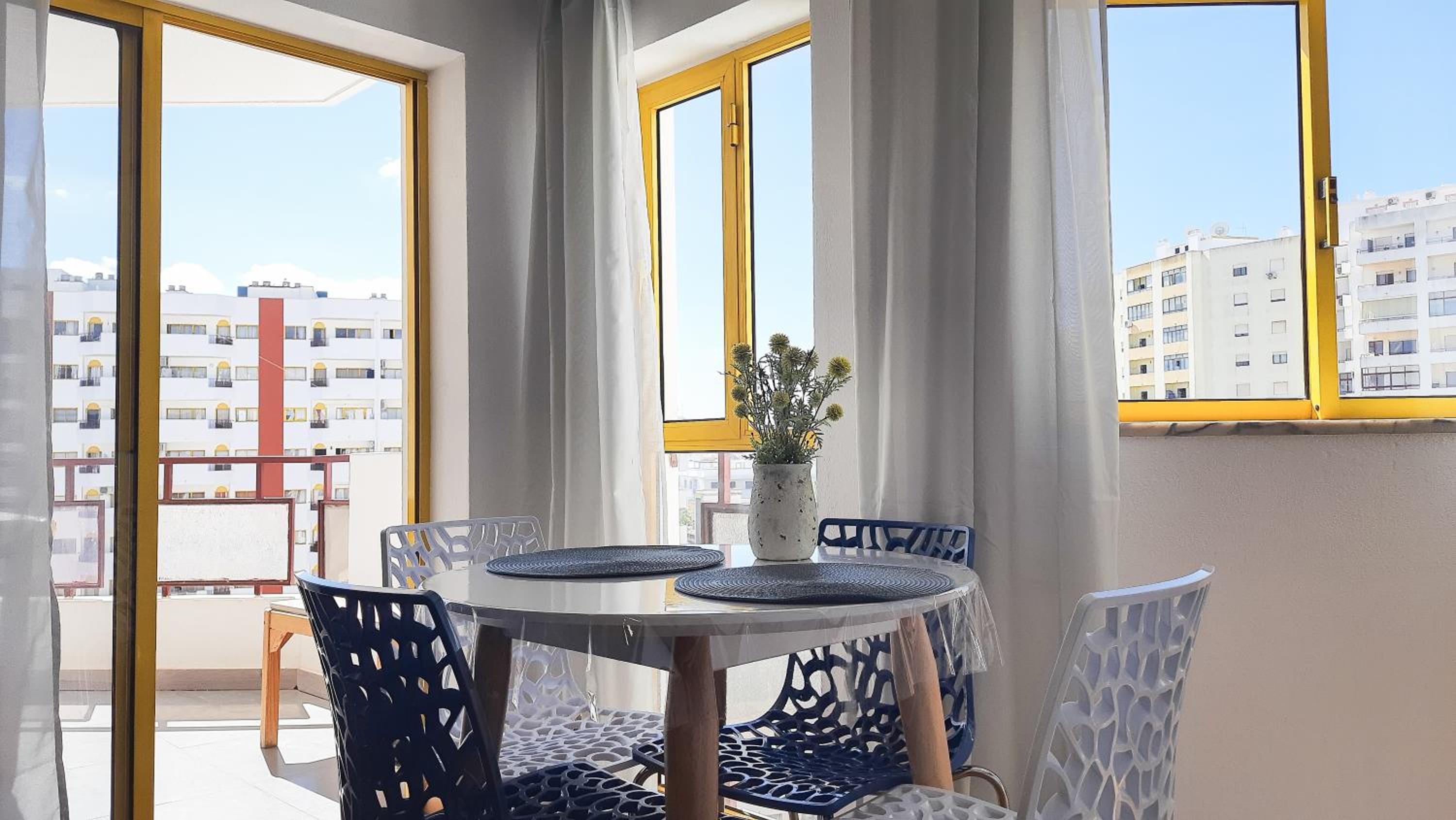 One-Bedroom Apartment - Photo 14