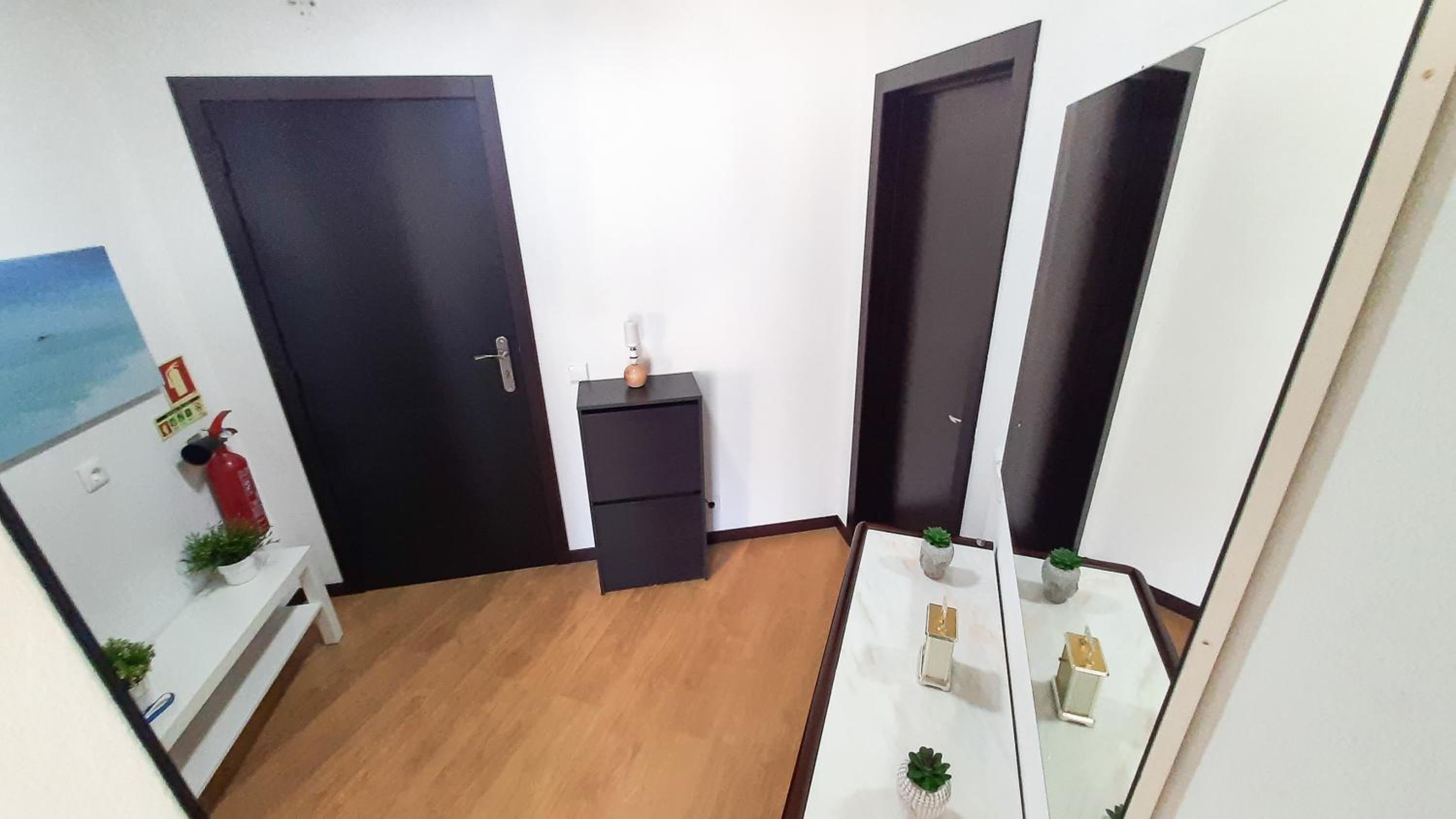 One-Bedroom Apartment - Photo 17