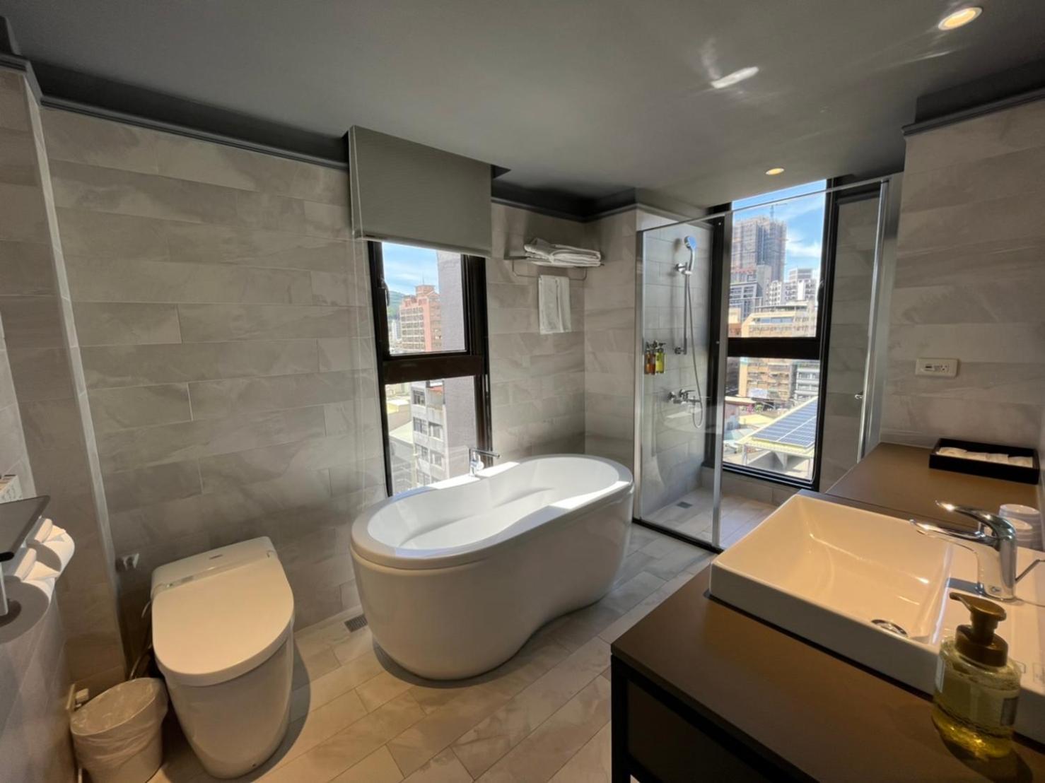 Business Suite photo 2