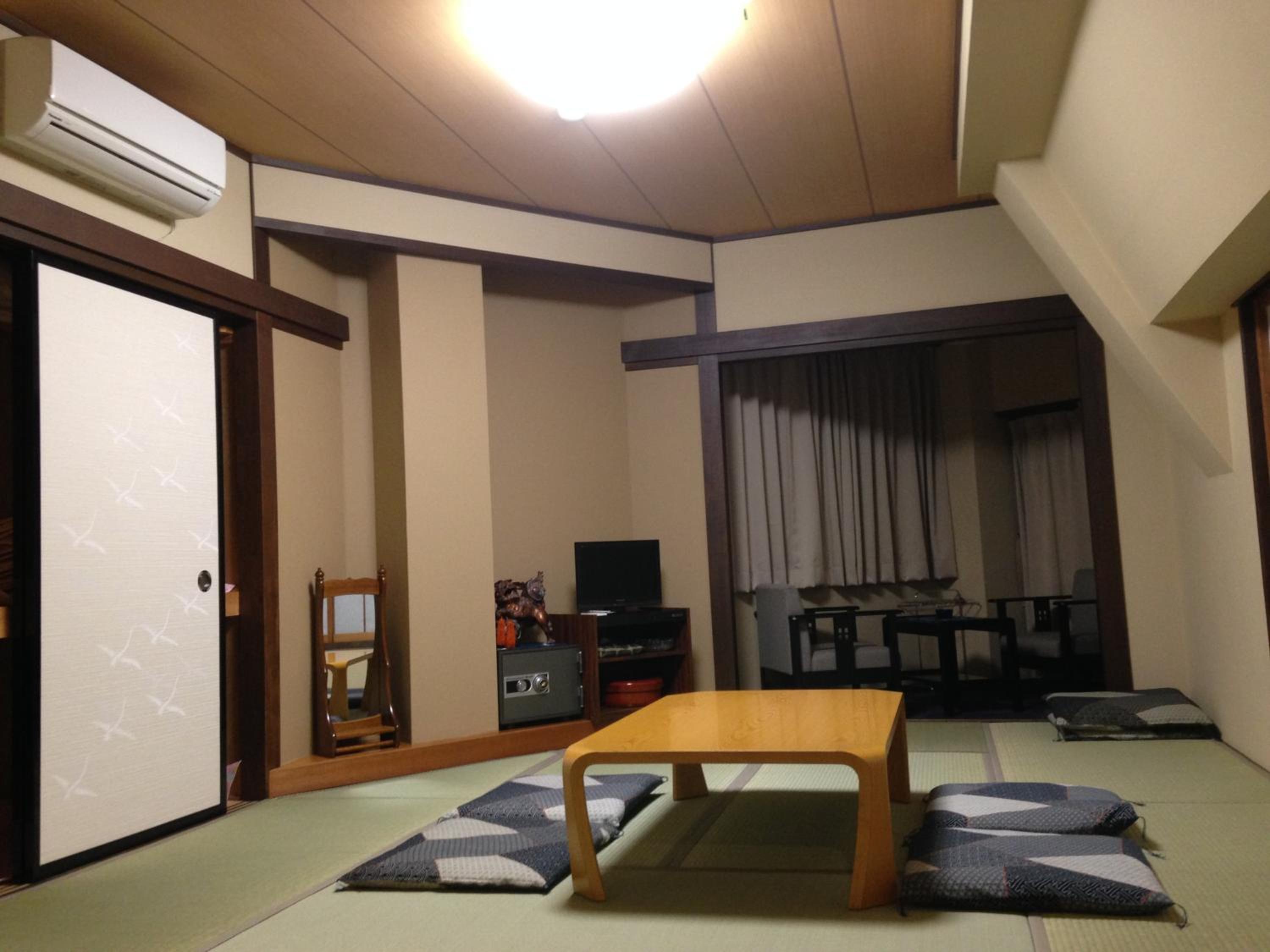 Japanese-Style Quadruple Room - Photo 1