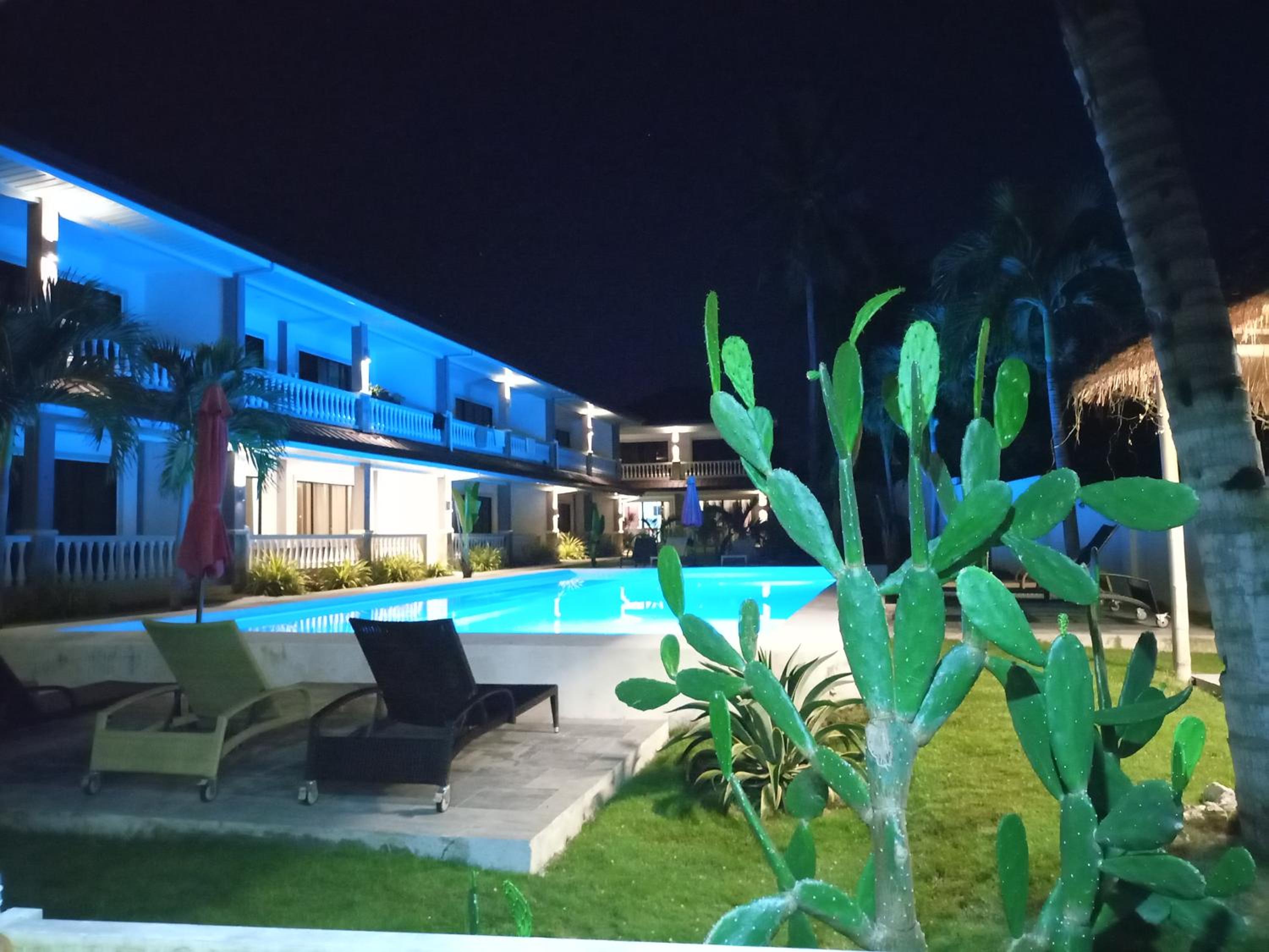 Apartment with Pool View  - Photo 6