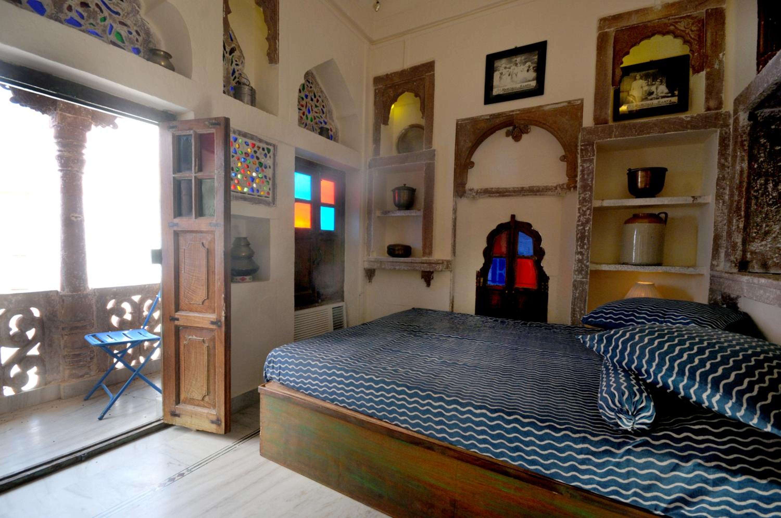 Junior Suite with Balcony - Photo 5