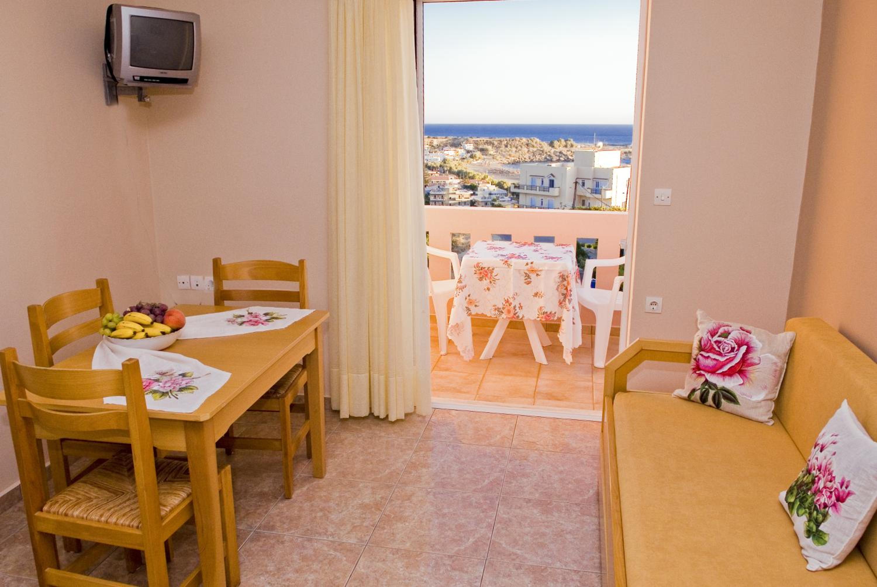 One-Bedroom Apartment - Photo 33
