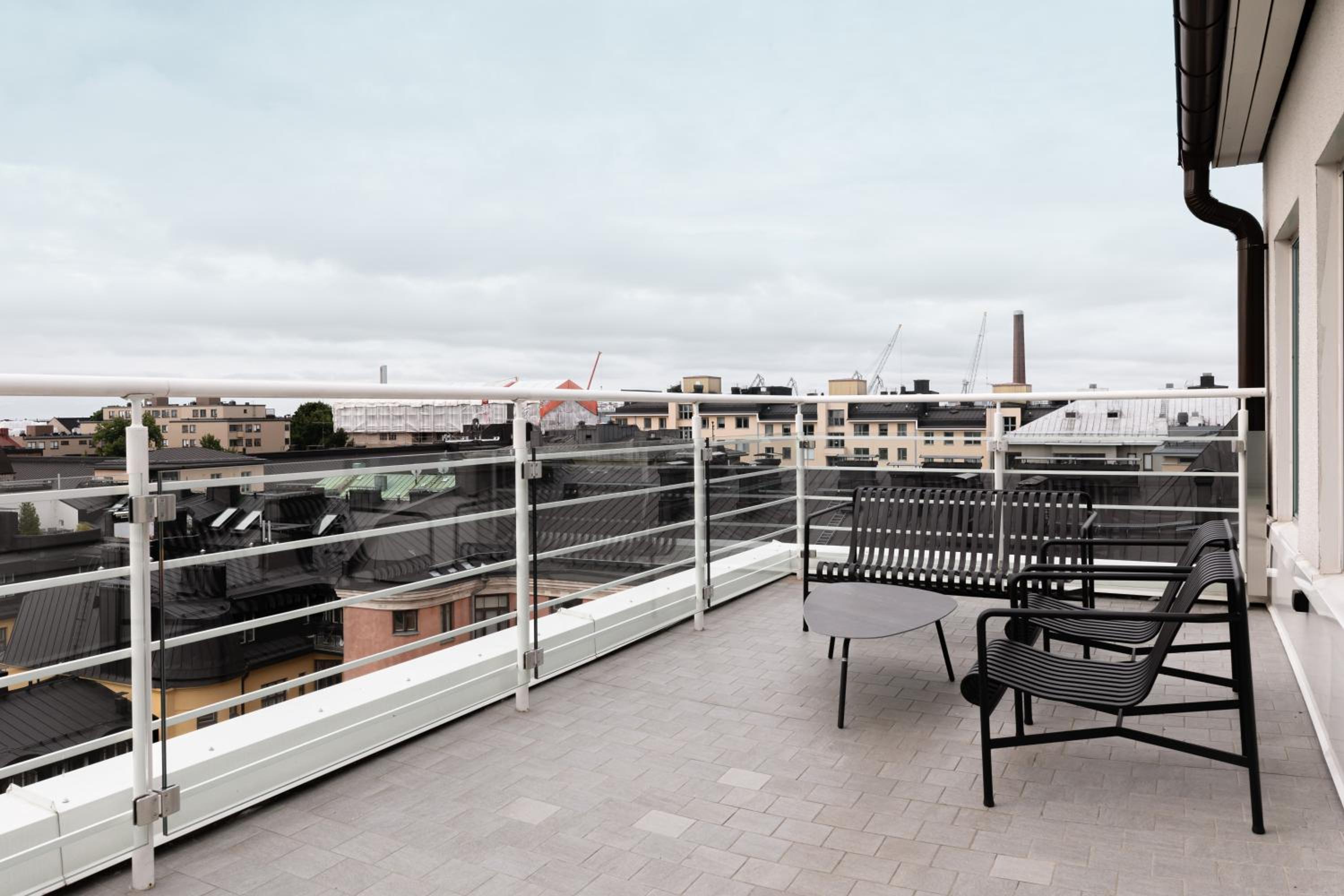 Arctic Penthouse Junior Suite with Terrace thumbnail 6