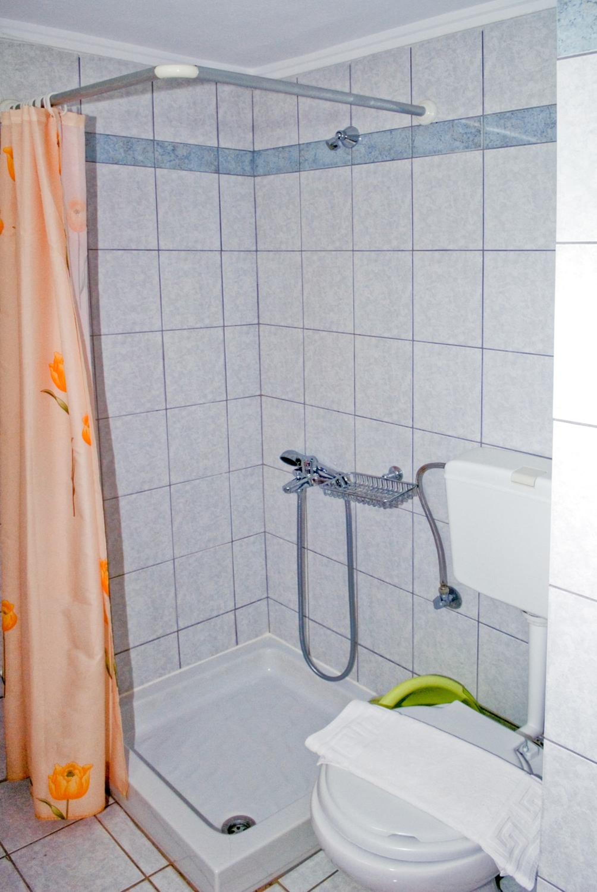 One-Bedroom Apartment - Photo 37