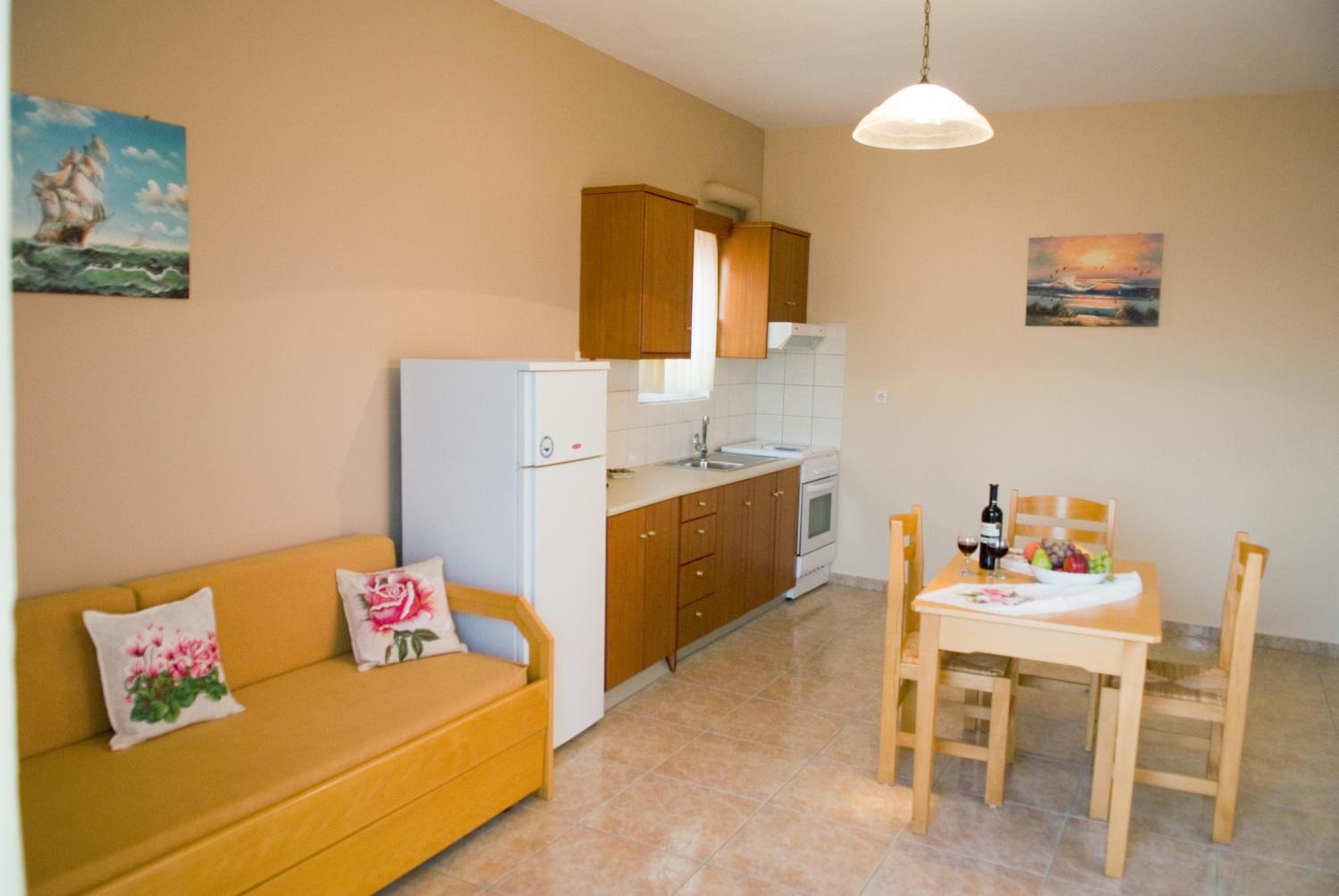 One-Bedroom Apartment - Photo 7