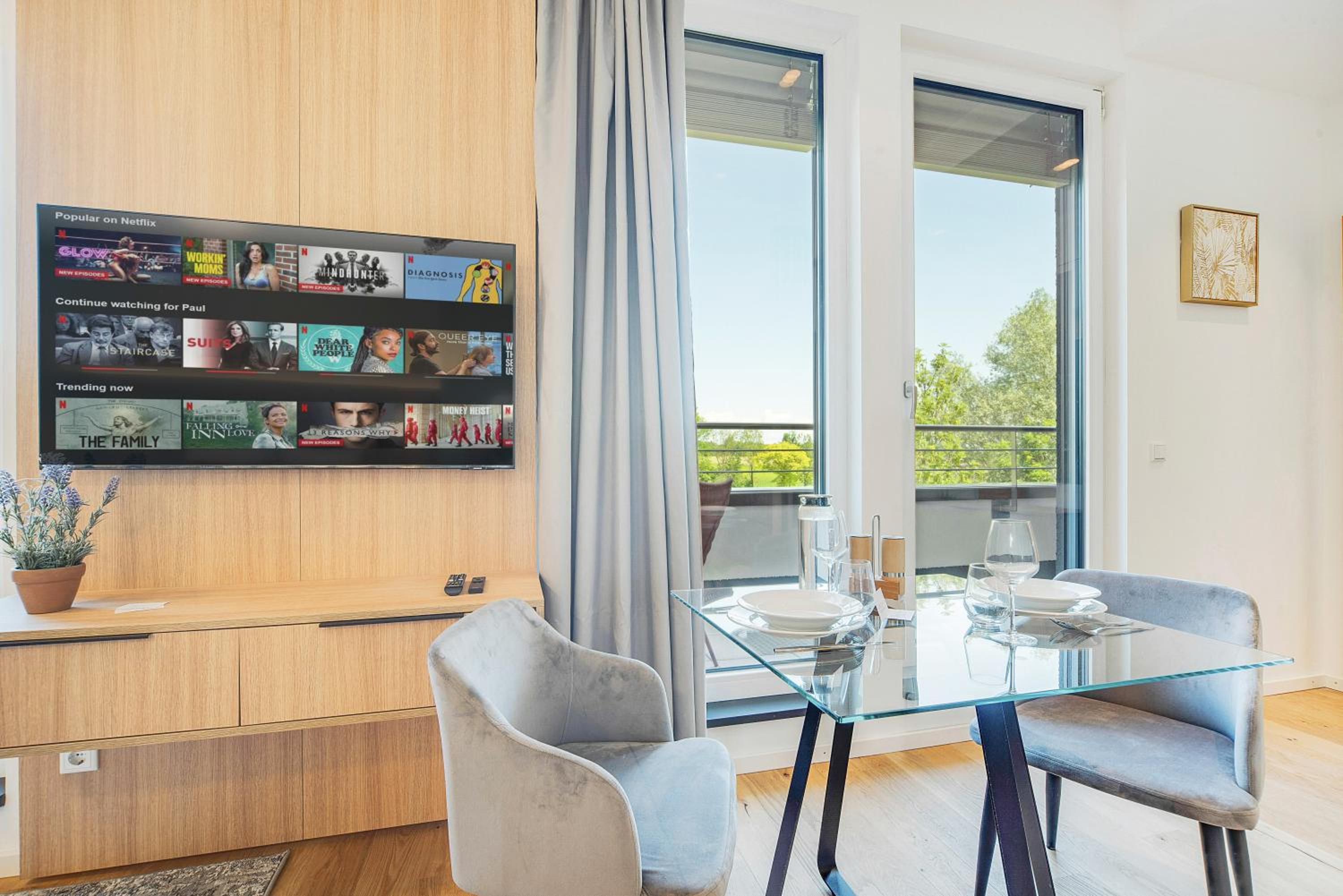 Deluxe Studio with Balcony - Photo 17