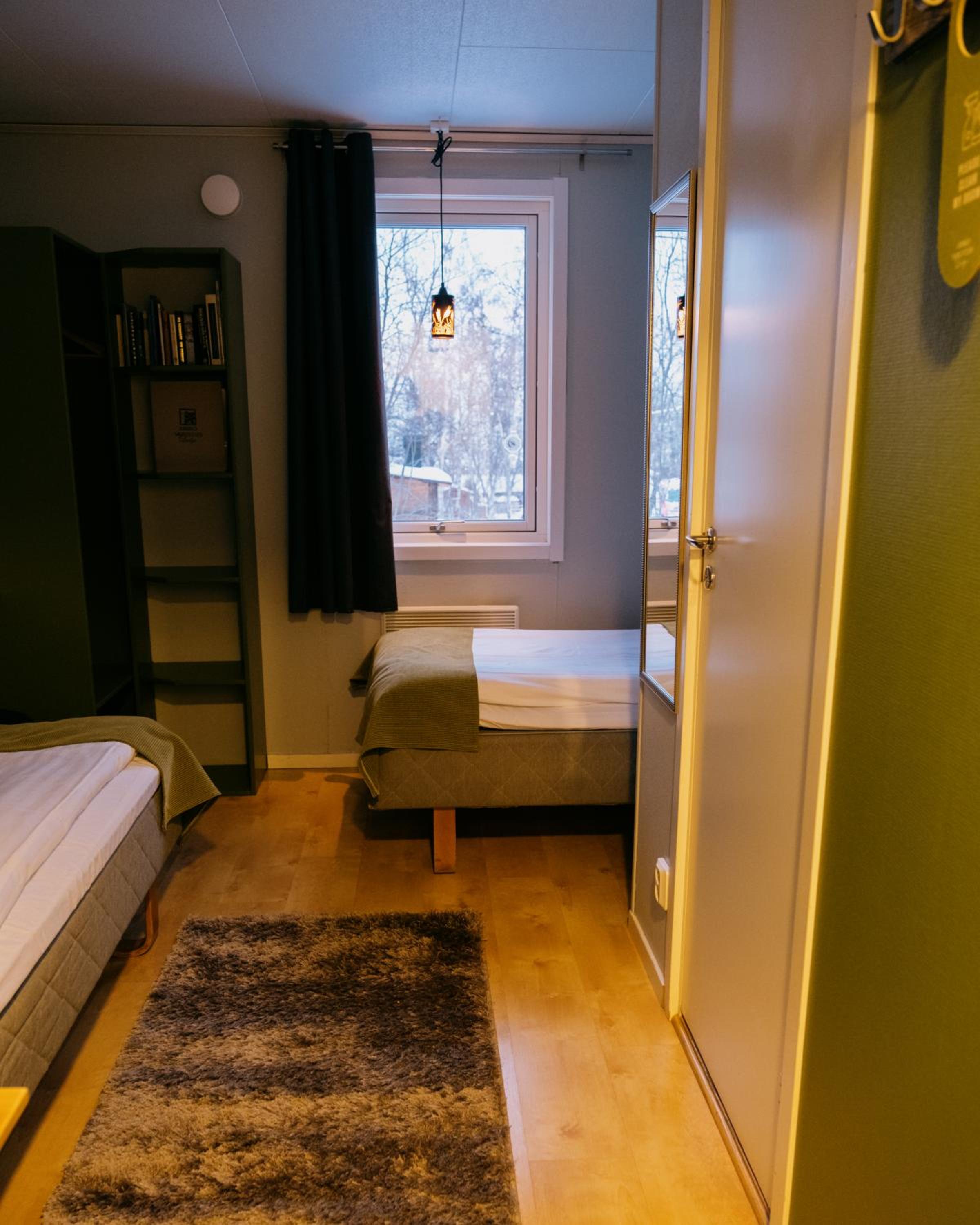 Twin Room - Photo 5