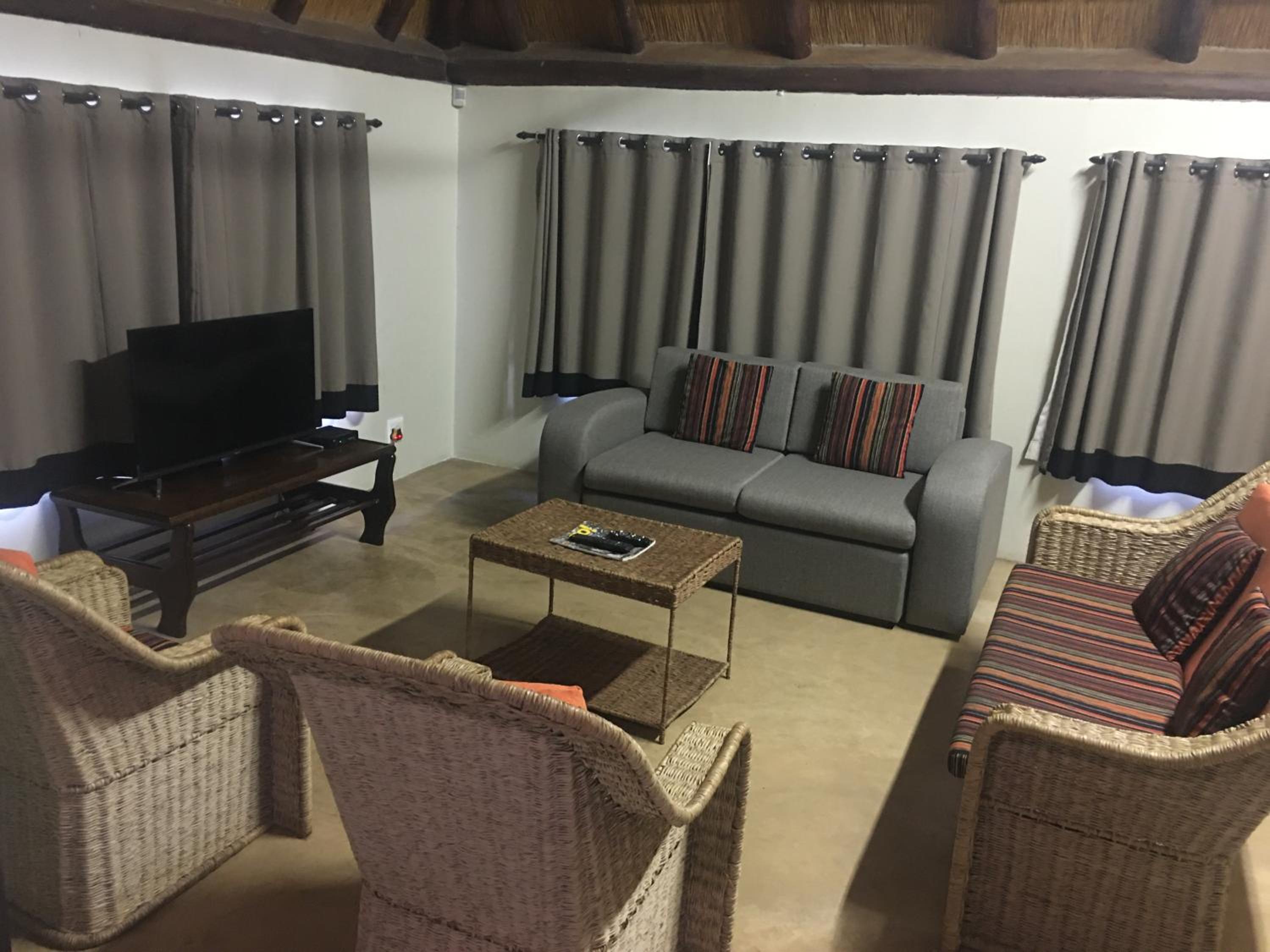 Three-Bedroom Chalet - Photo 3
