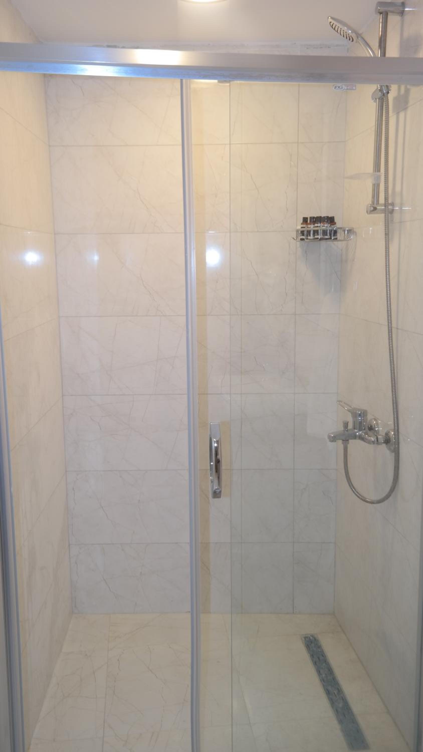 Deluxe Double Room - Photo 10