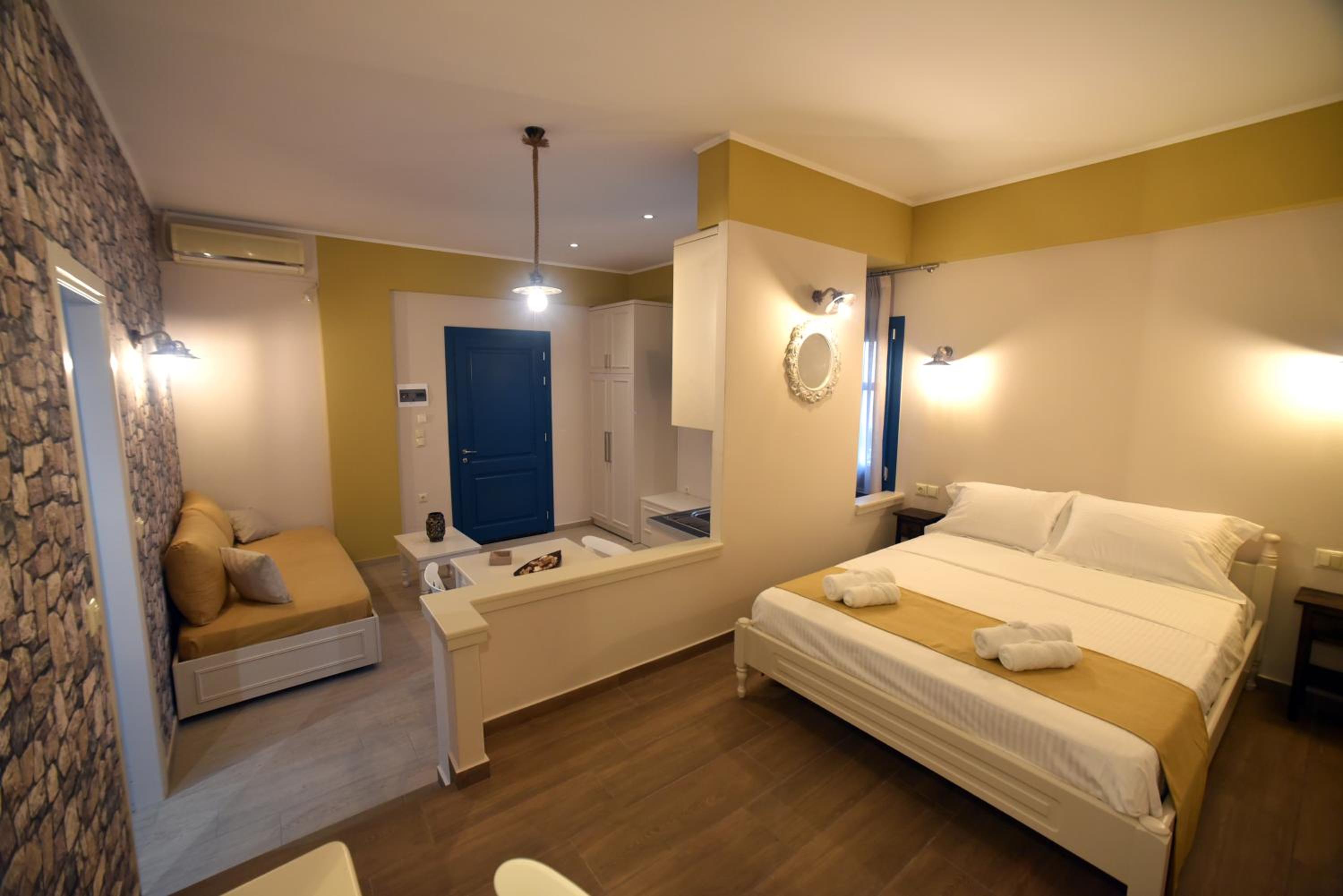 Apartment with Terrace photo 2
