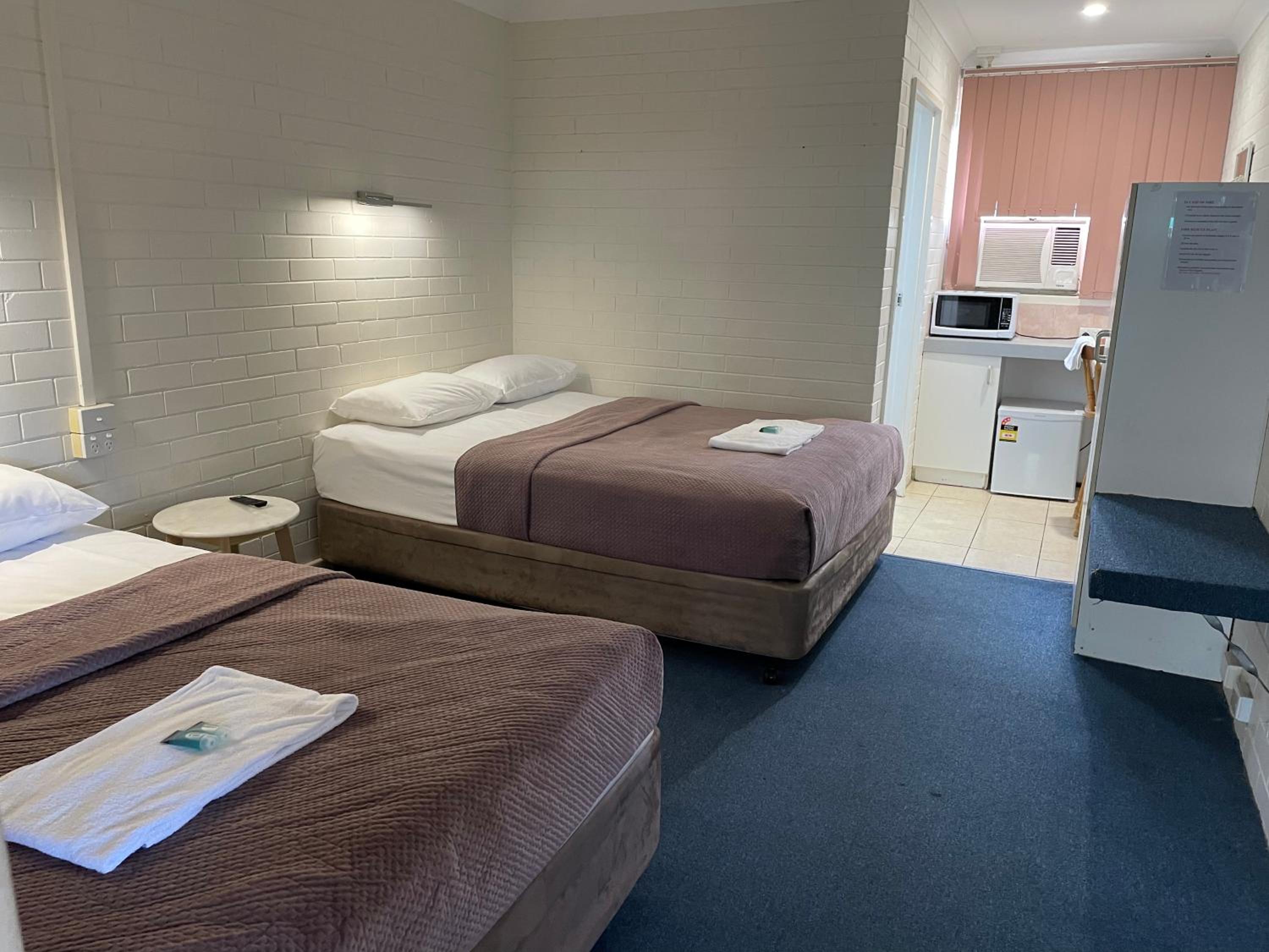 Double or Twin Room with Bathroom photo 2