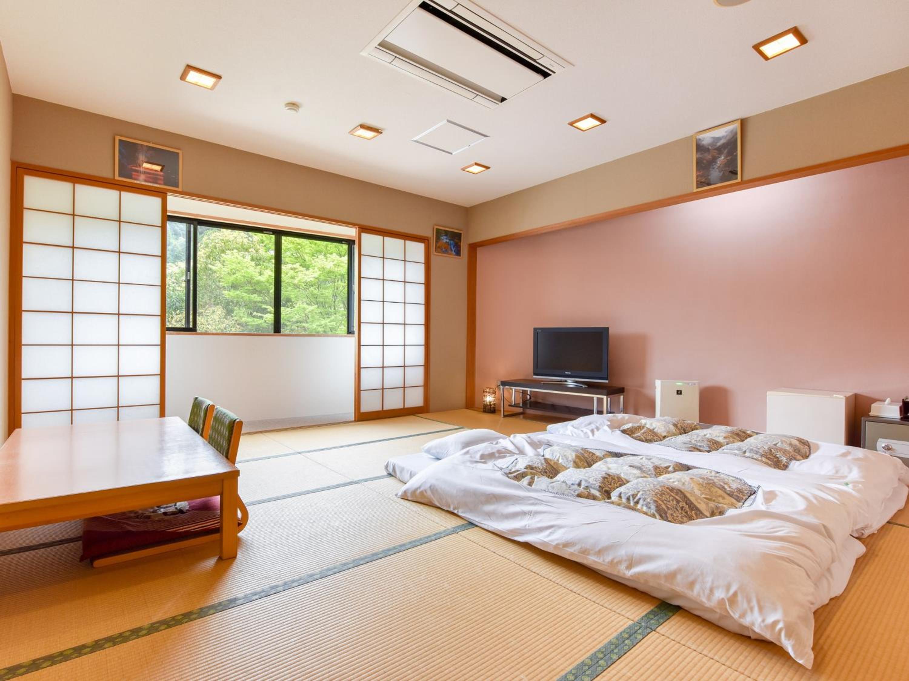 Japanese-Style Room - Non-Smoking - Photo 1
