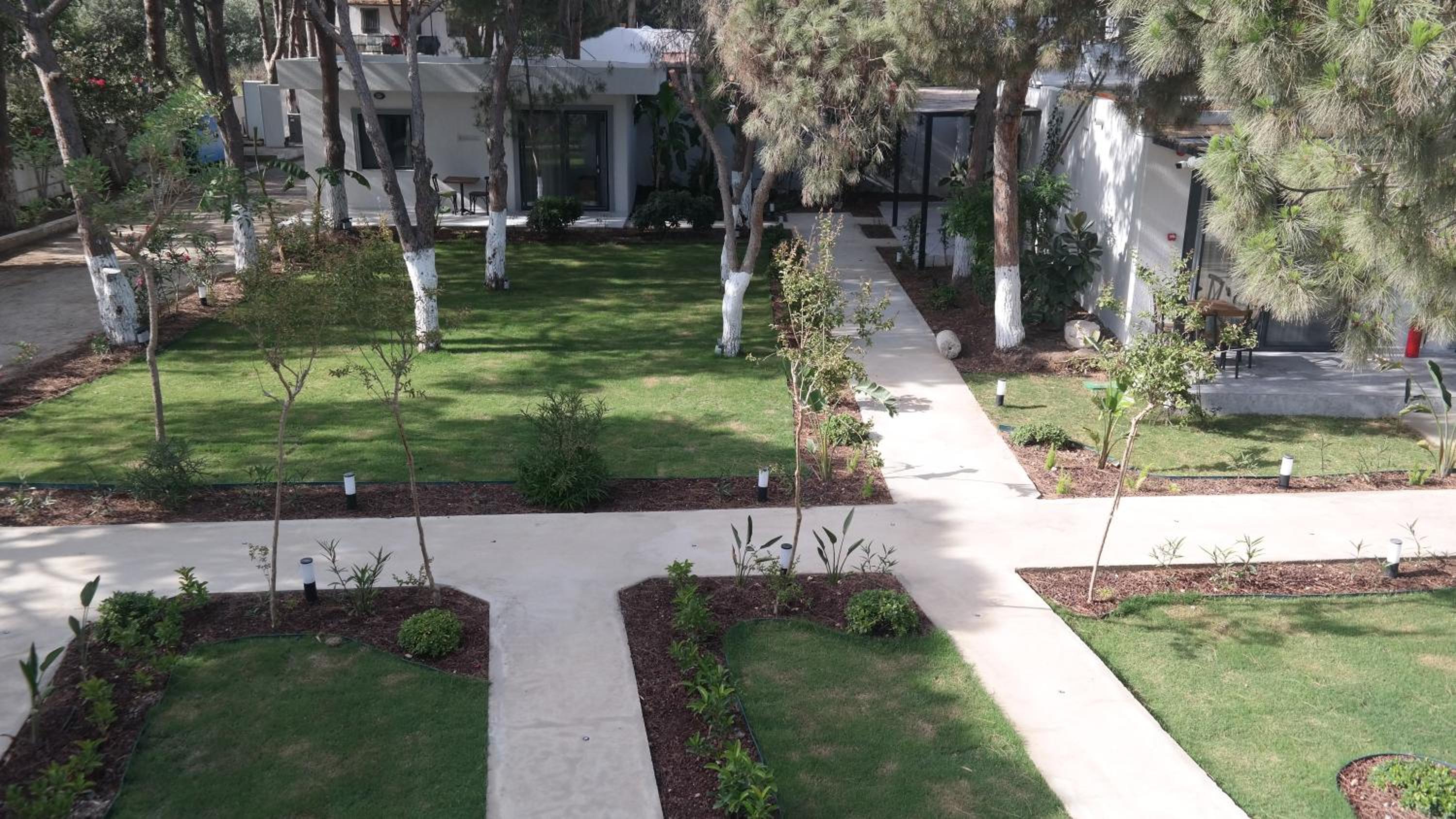 Triple Room with Balcony - Photo 8