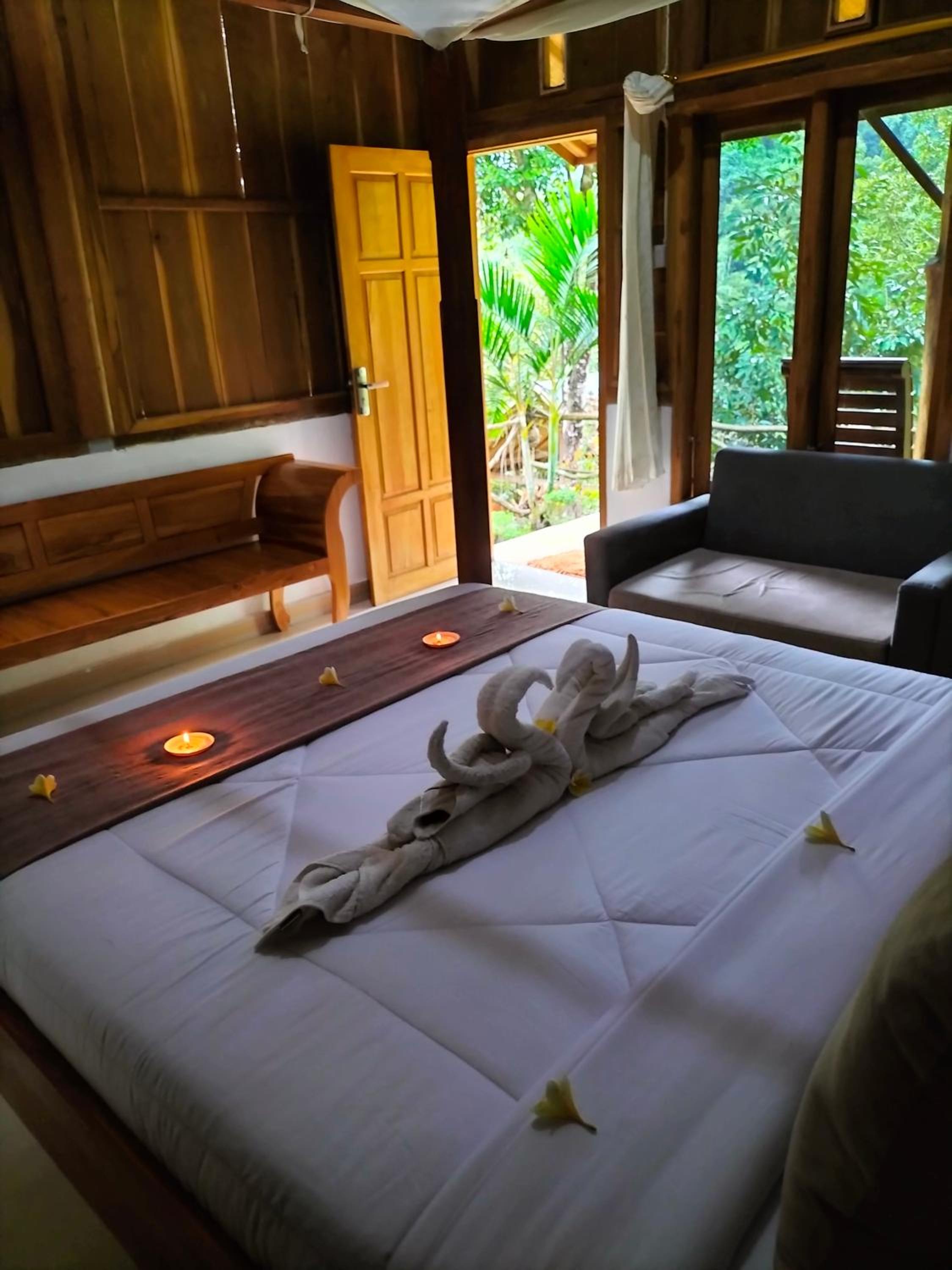 Deluxe Double Room - Photo 10