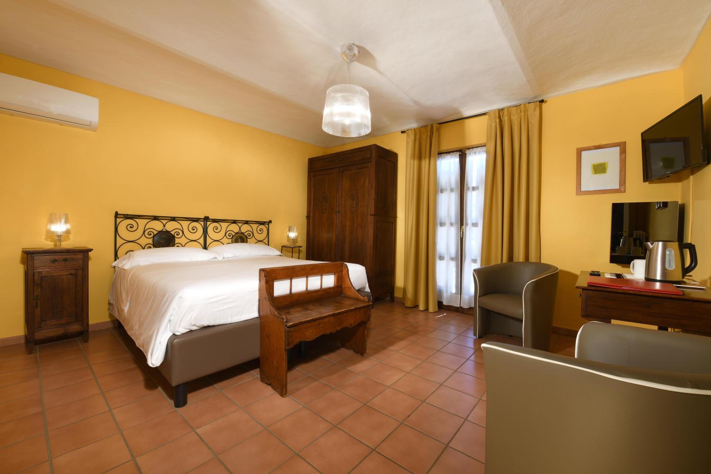 Double or Twin Room - Photo 1