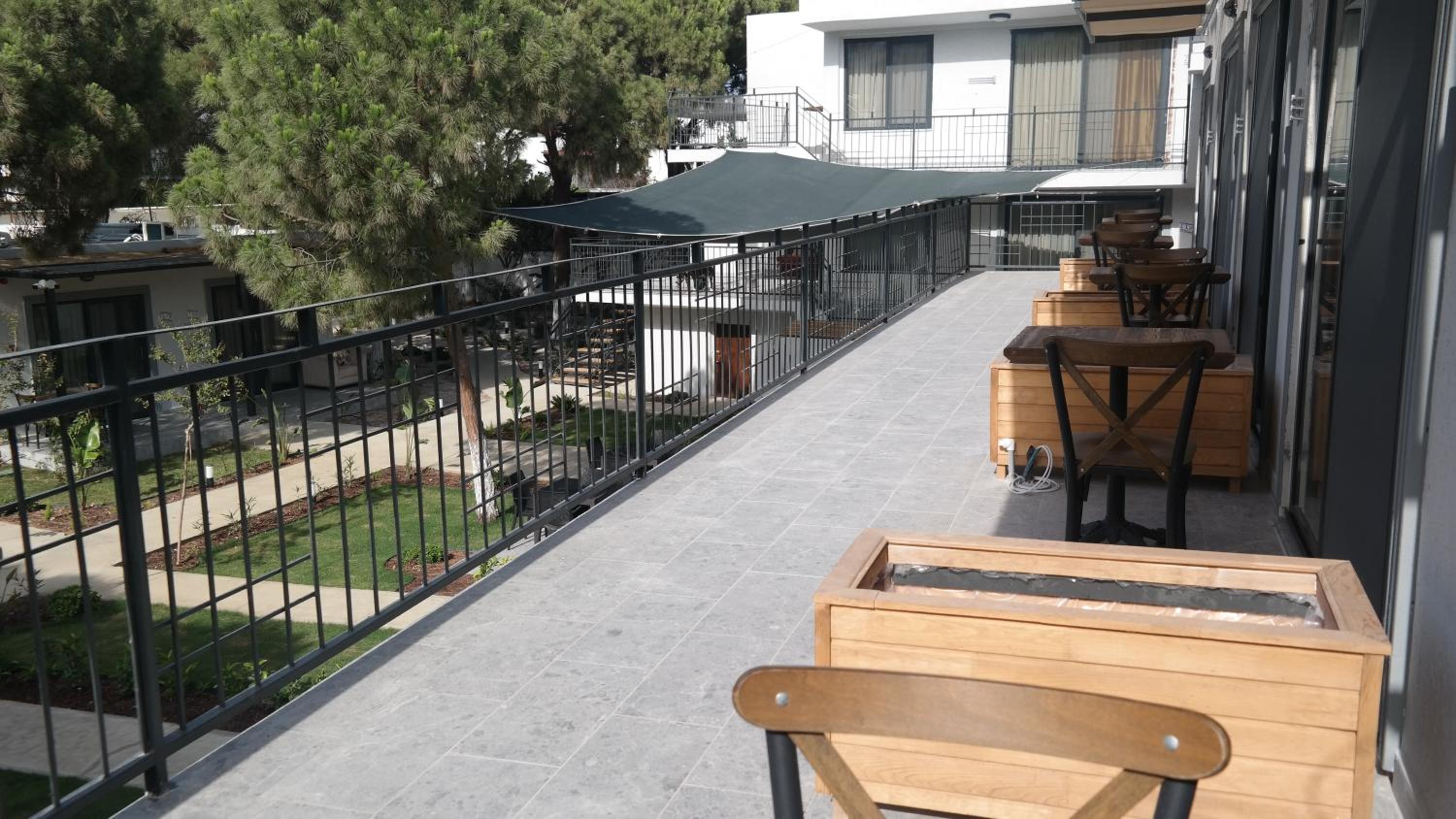 Triple Room with Balcony - Photo 6