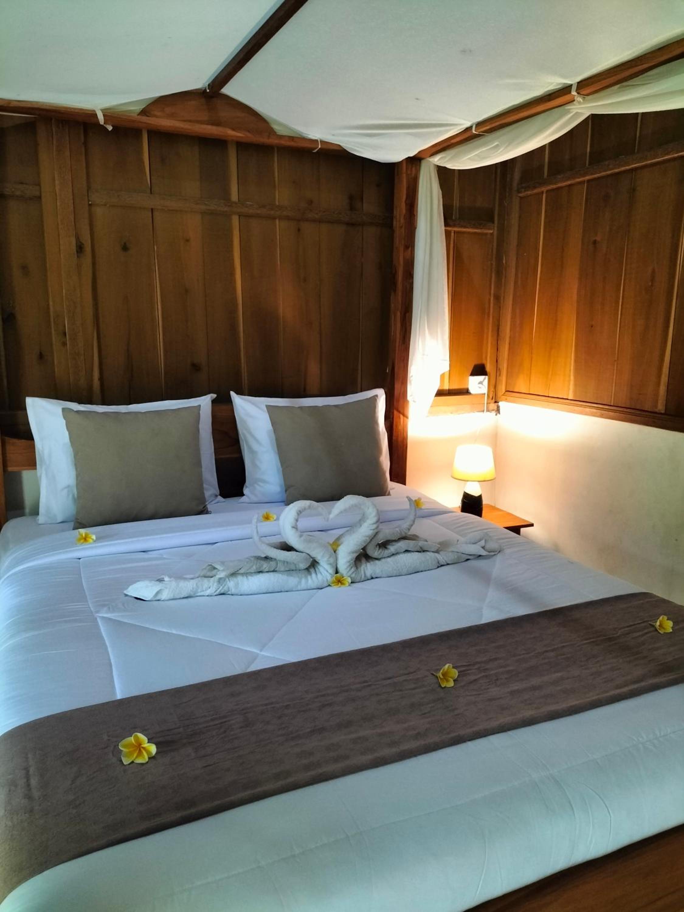 Deluxe Double Room - Photo 8