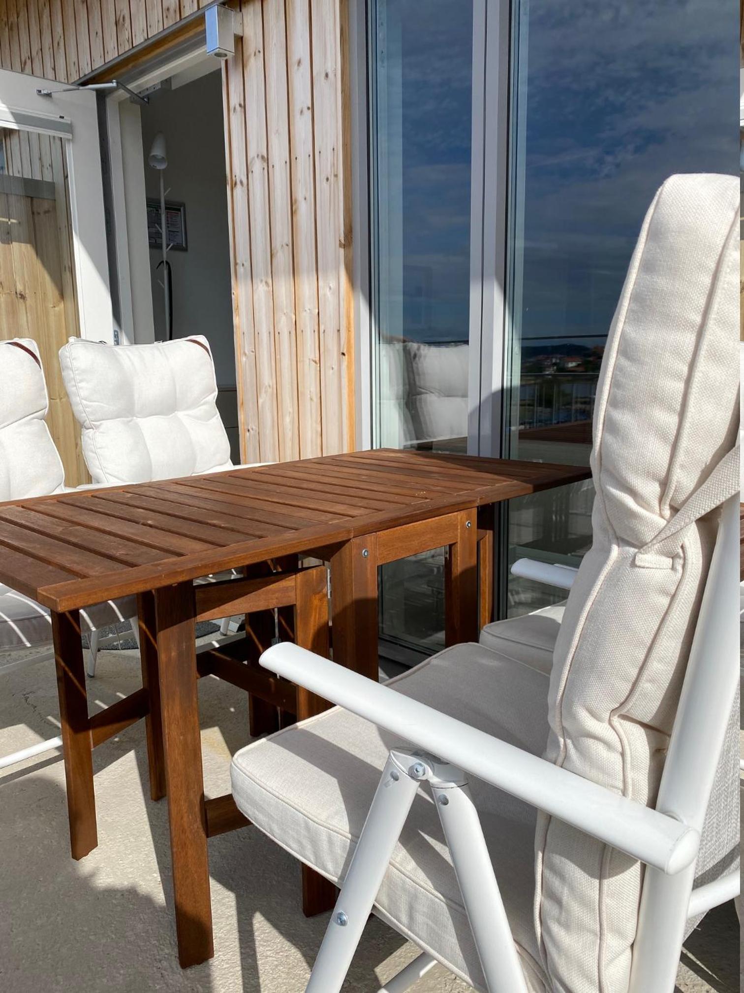 Apartment with Sea View - Photo 5